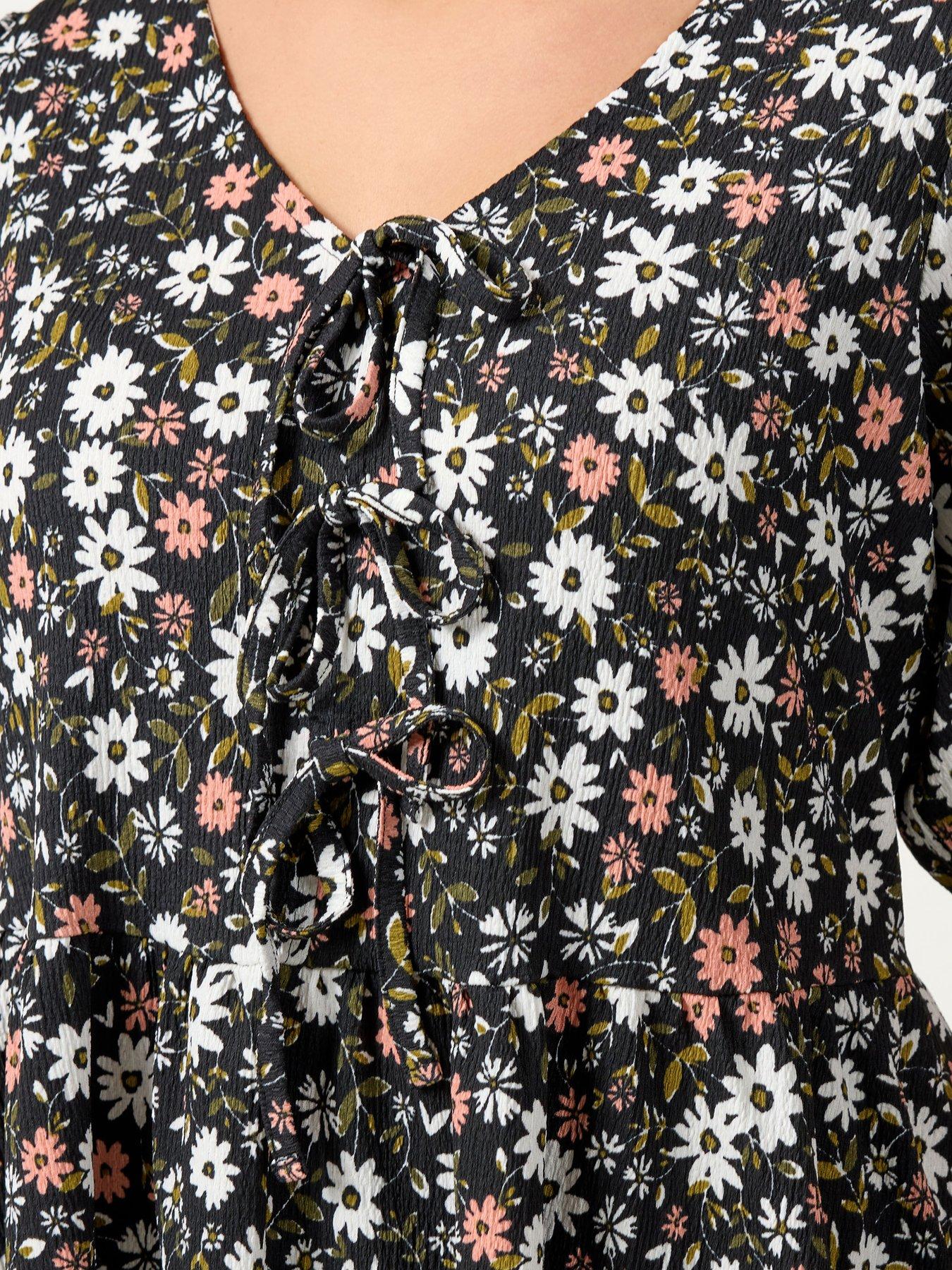 yours-curve-bow-front-ditsy-peplum-t-shirtoutfit