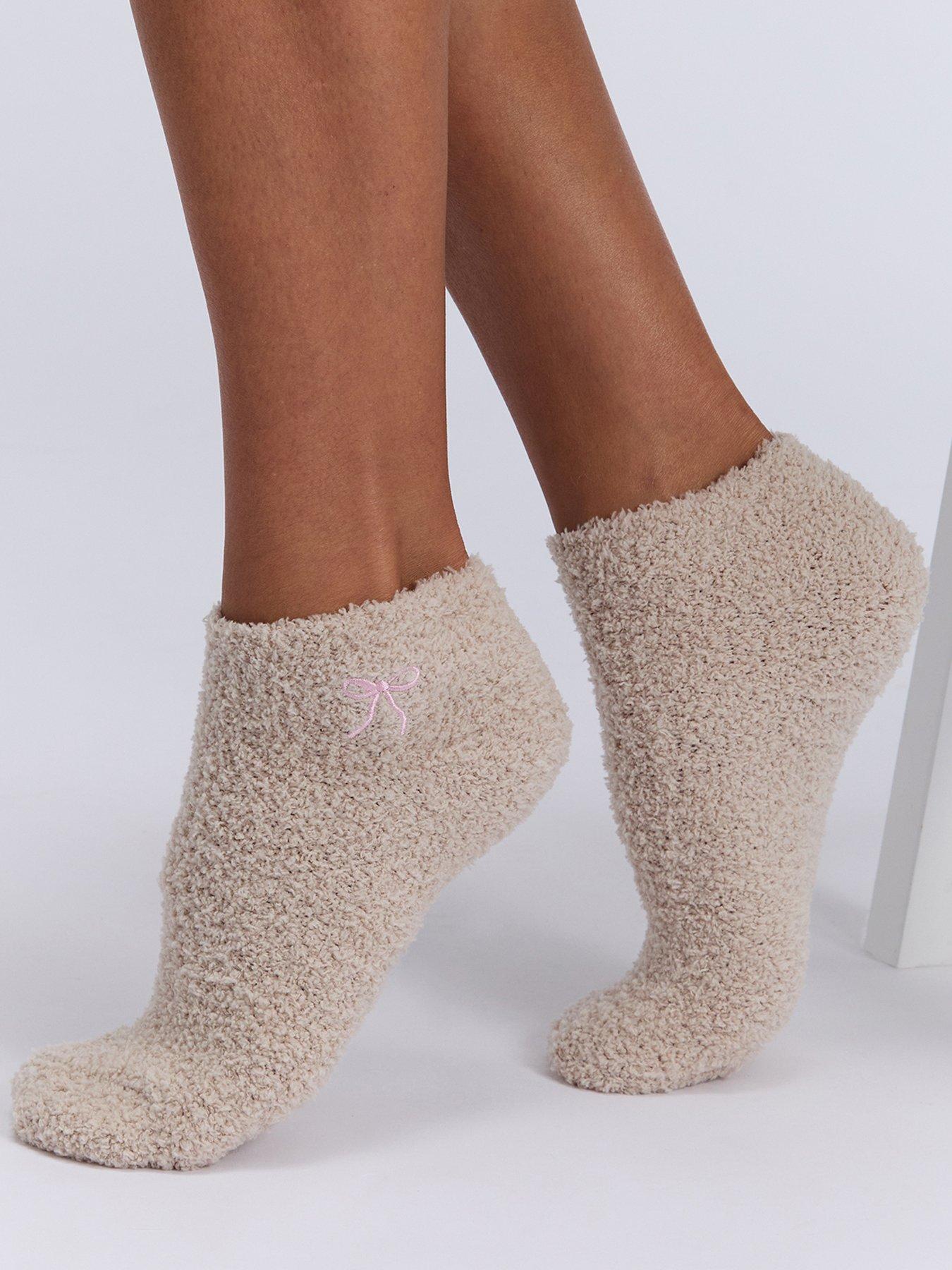boux-avenue-croissant-amp-bow-fluffy-trainer-socks-2-pack-oatmealstillFront