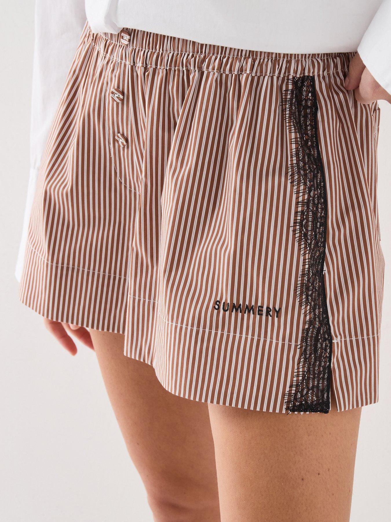 Image 4 of 6 of Summery Frida Lace Short - Brown