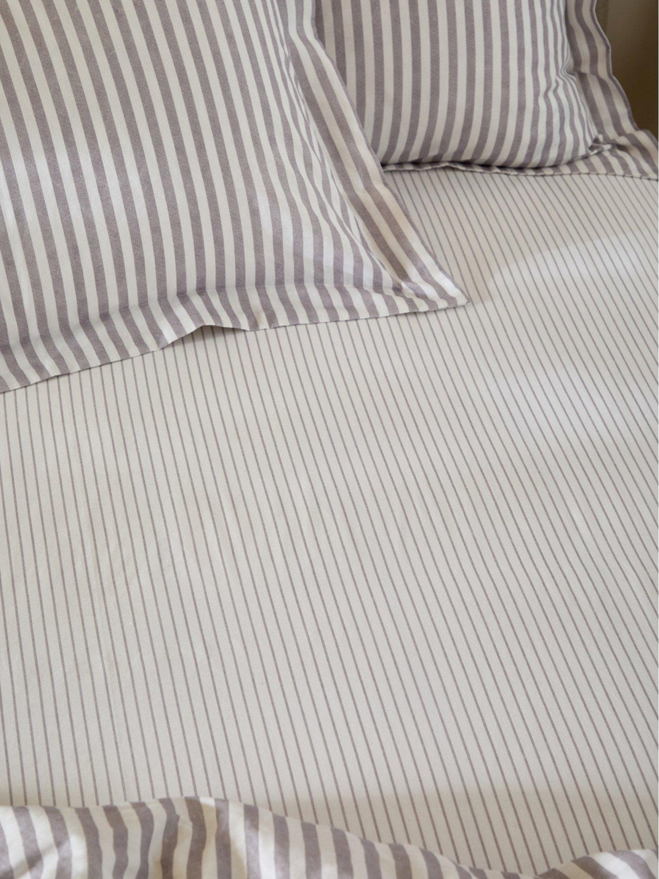 Yard Hebden 100% Cotton Fitted Sheet or Pillowcases - Mauve