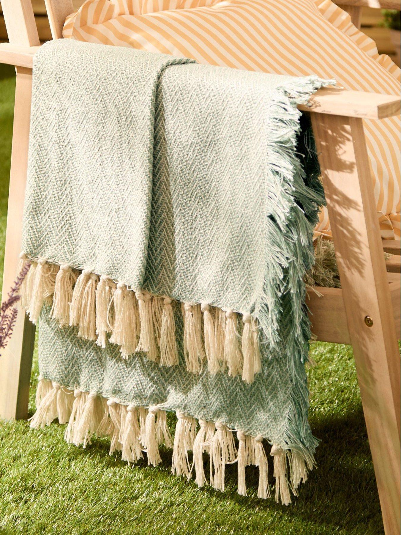 Image 1 of 3 of Yard Wisley 130X180 Outdoor Throw
