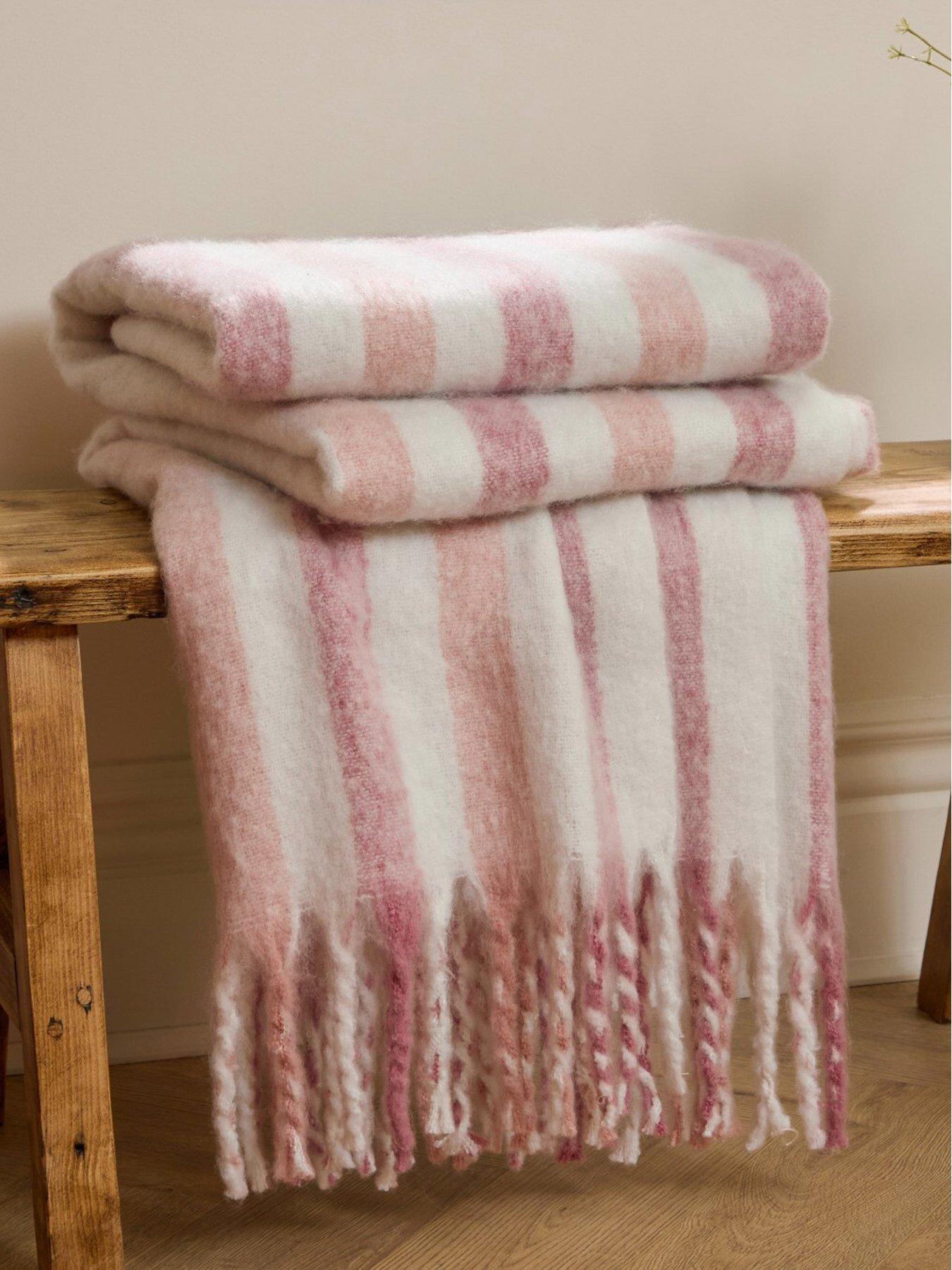 Image 1 of 5 of Wylder BEECHWOOD 140X180 THROW