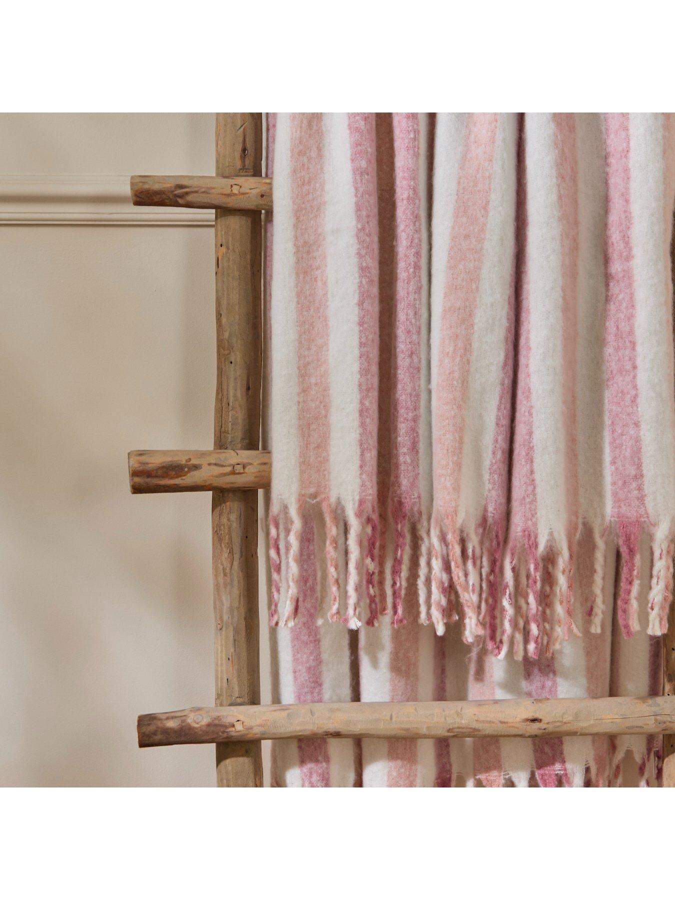 Image 3 of 5 of Wylder BEECHWOOD 140X180 THROW