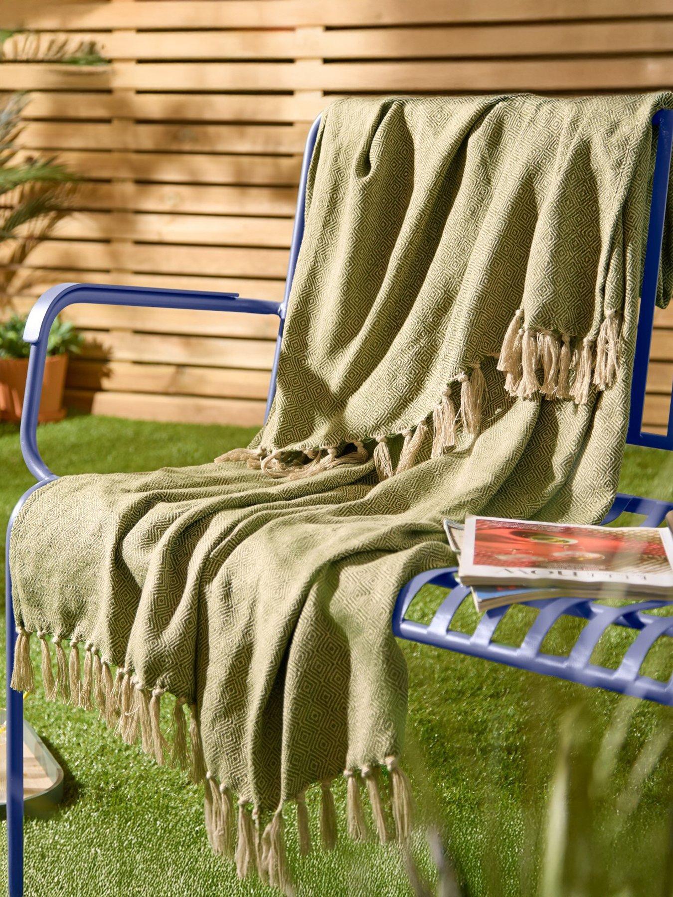 Image 1 of 3 of Furn Dessa 130X180 Outdoor Throw