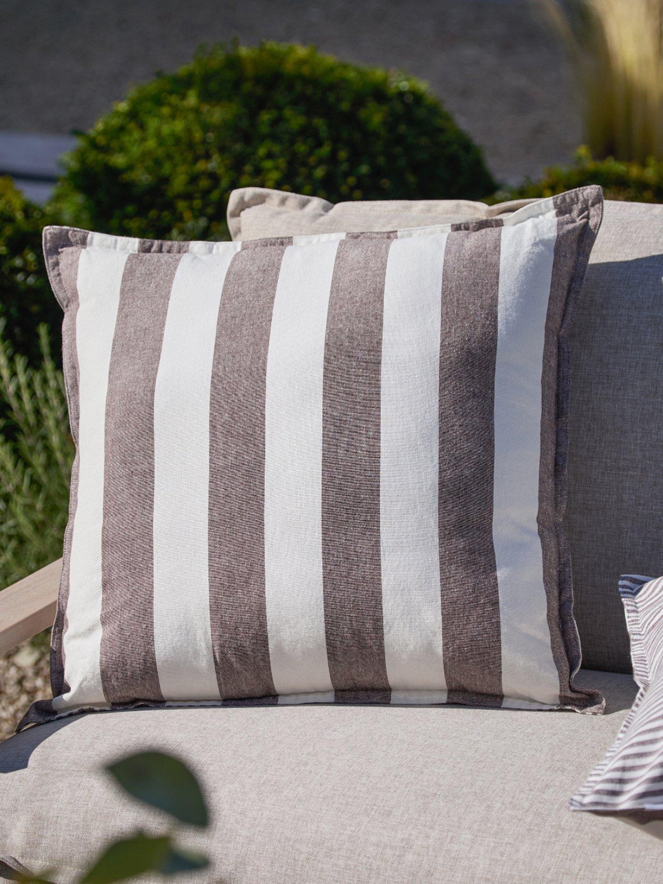 Yard Hayle 50X50 Outdoor Polyester Cushion