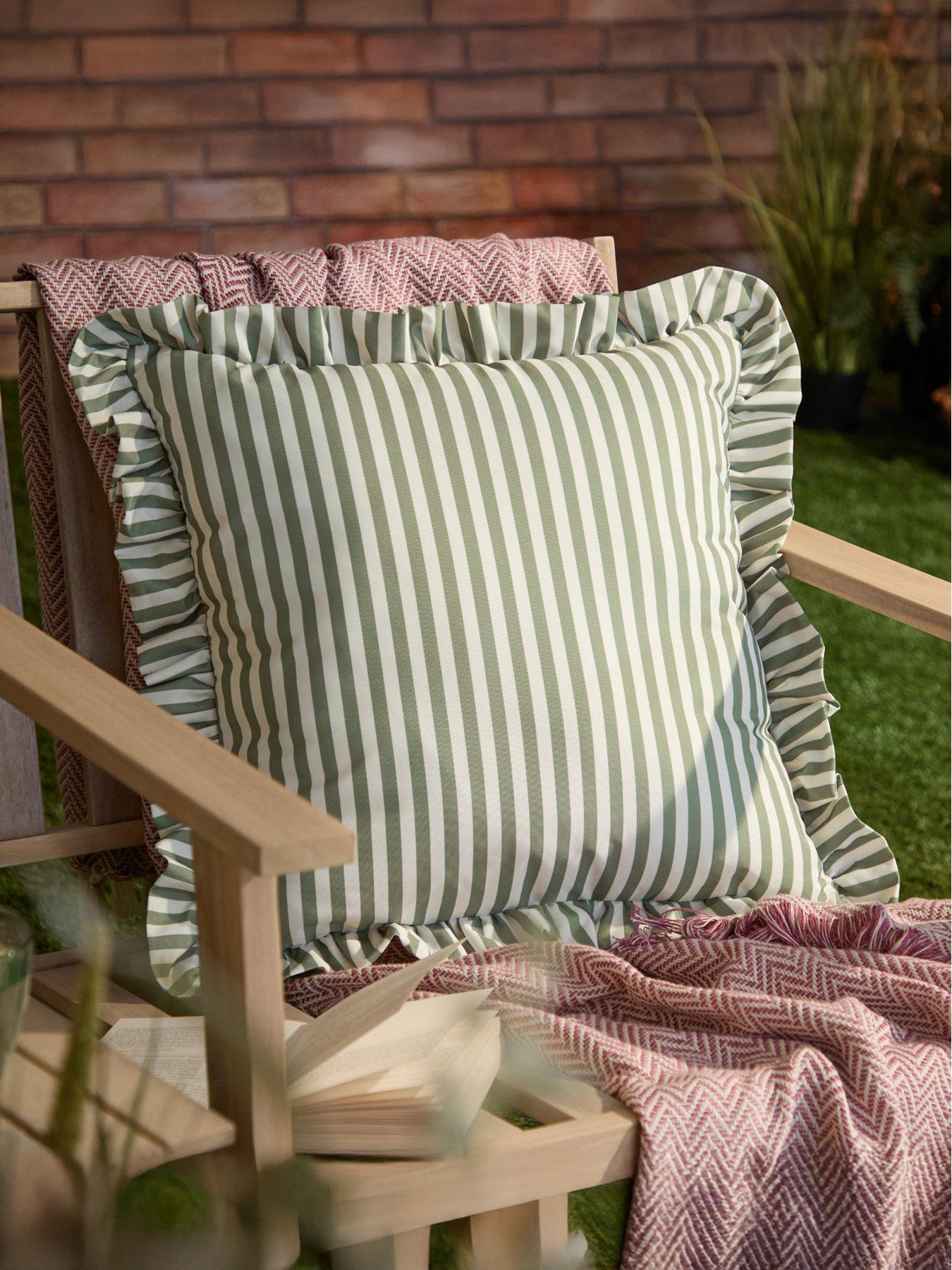 wylder-nature-millie-ruffle-50x50-outdoor-polyester-cushion