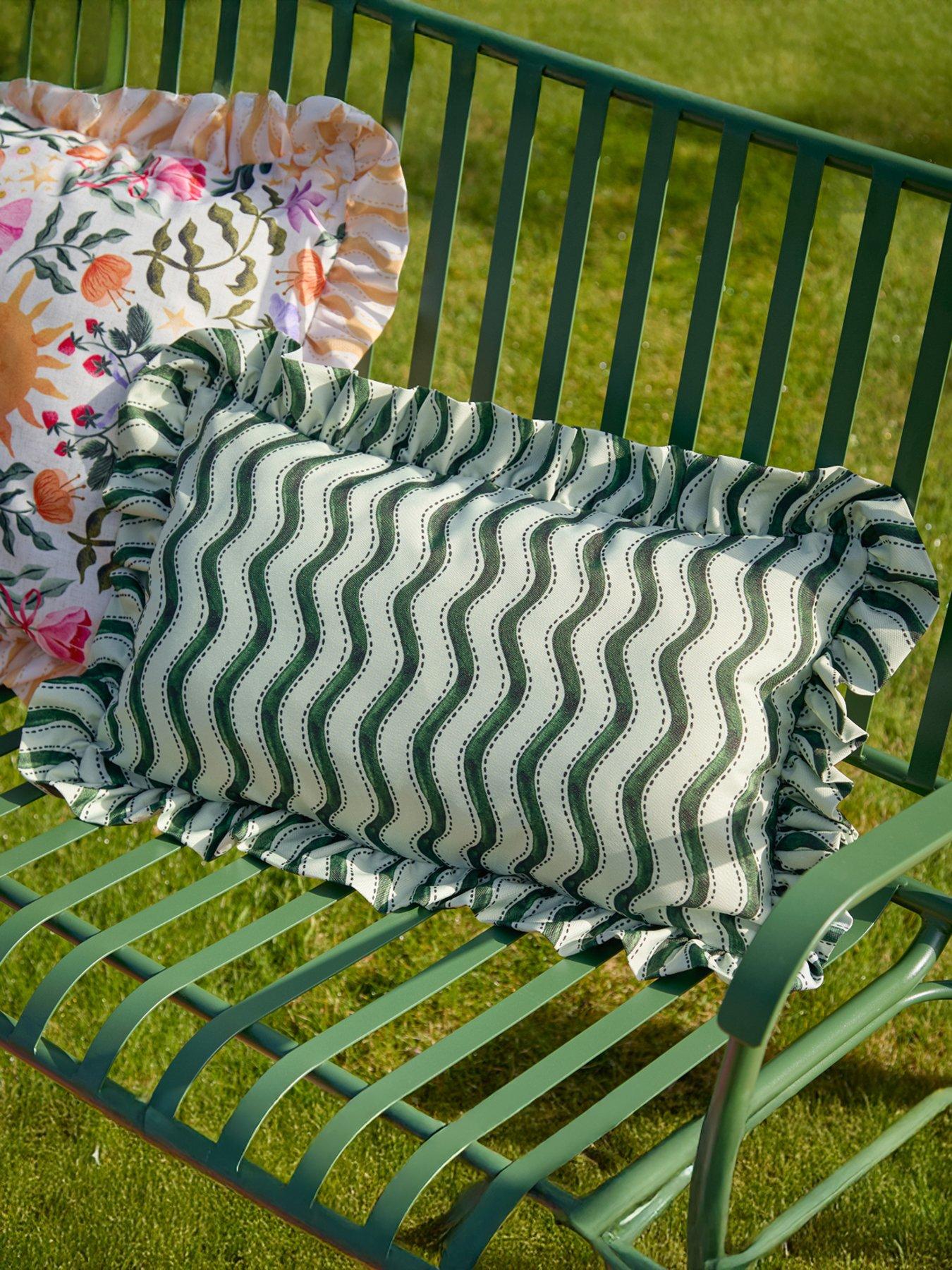 furn-summer-solstice-wiggly-stripe-30x50-outdoor-polyester-cushionfront