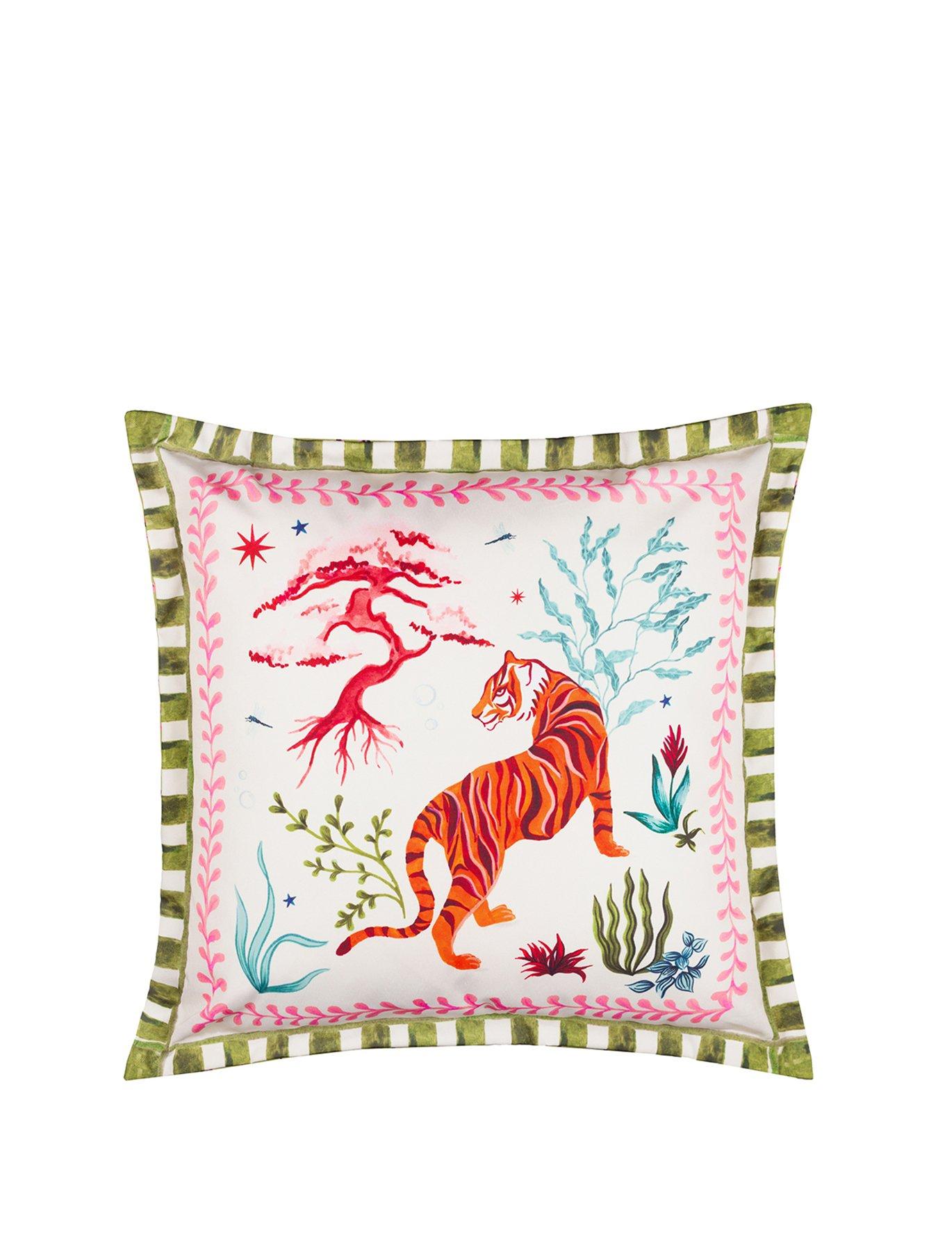 furn-tiger-dream-50x50-outdoor-polyester-cushion-multistillFront
