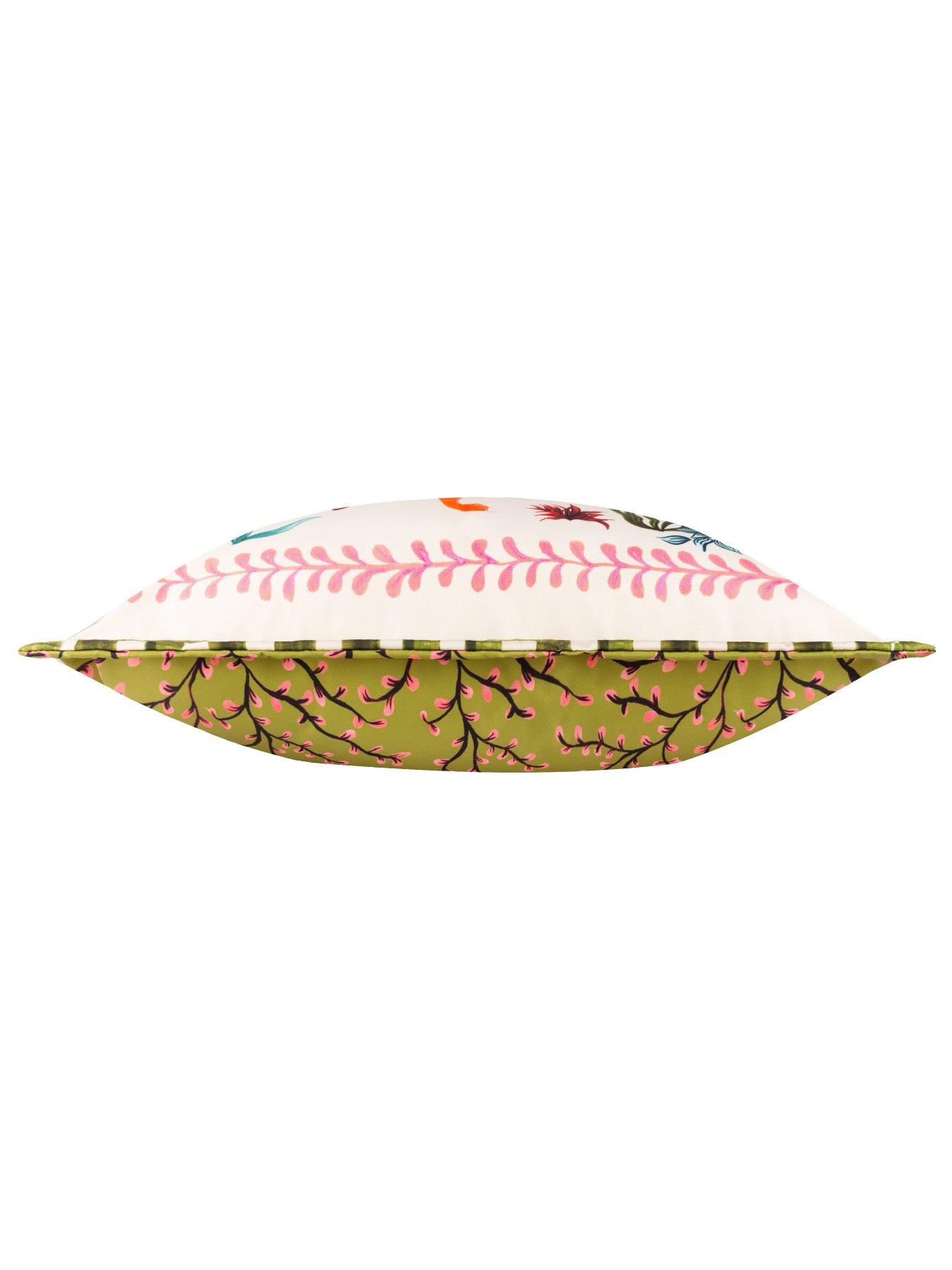 furn-tiger-dream-50x50-outdoor-polyester-cushion-multioutfit