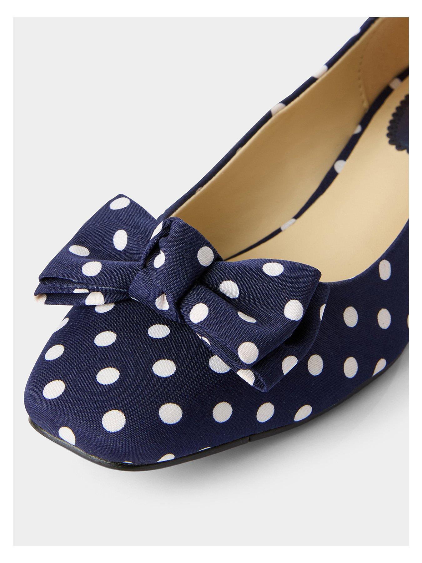 joe-browns-spring-day-polka-dot-shoes-navy-blueoutfit