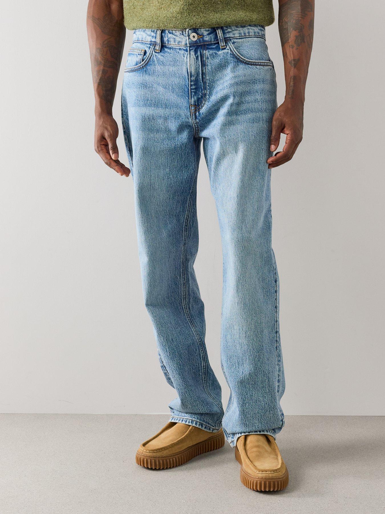 Image 4 of 7 of The Very Collection Loose Fit Jeans With Stretch - Light Blue Wash