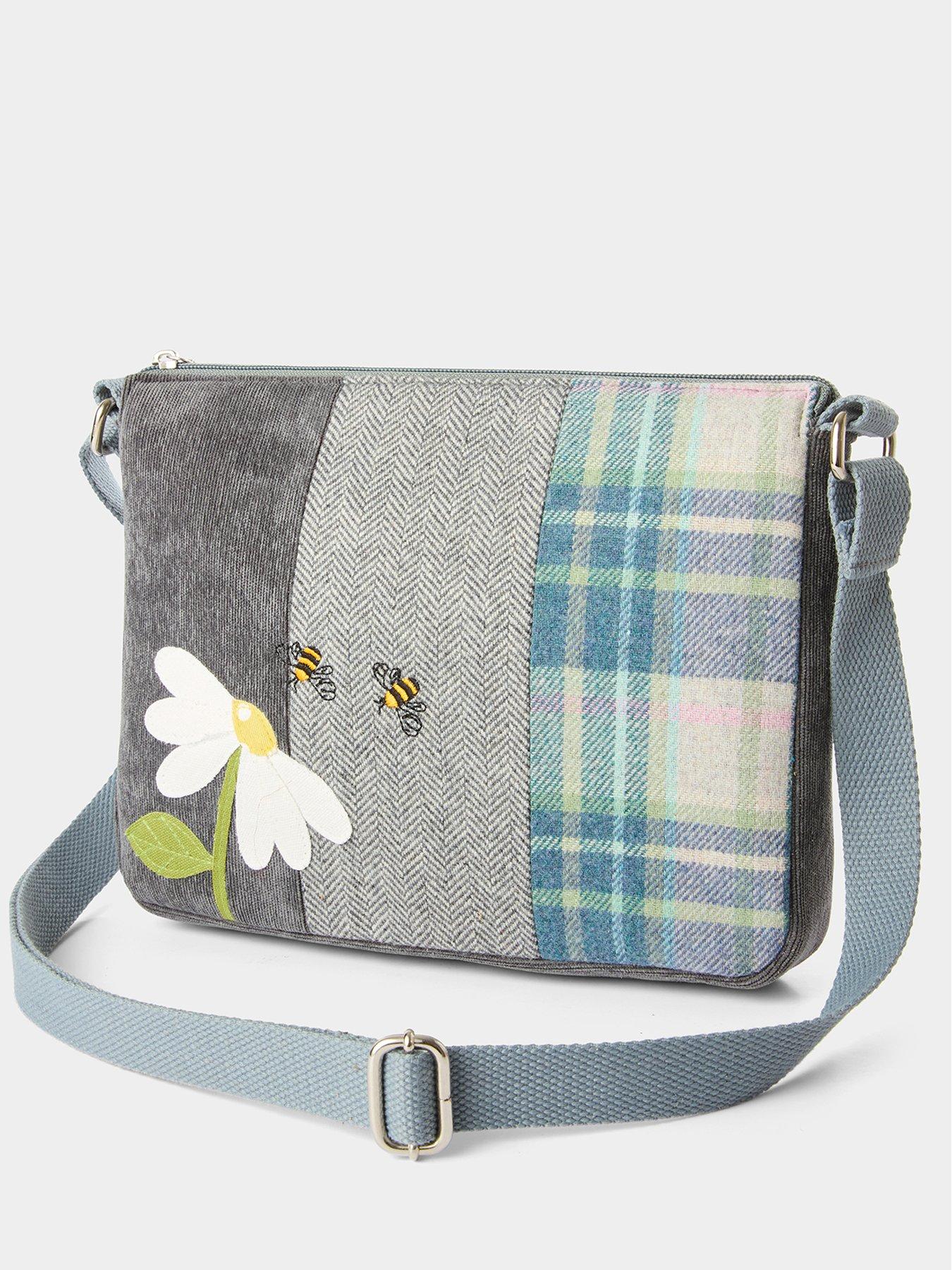 Image 3 of 5 of Joe Browns Spring Meadow Bee And Daisy Bag - Multi