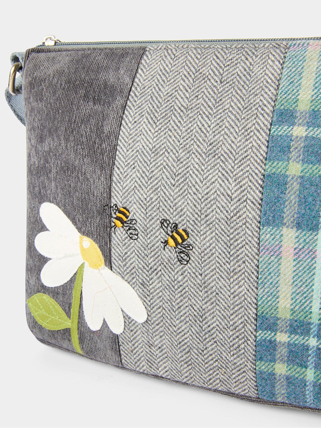 Image 4 of 5 of Joe Browns Spring Meadow Bee And Daisy Bag - Multi
