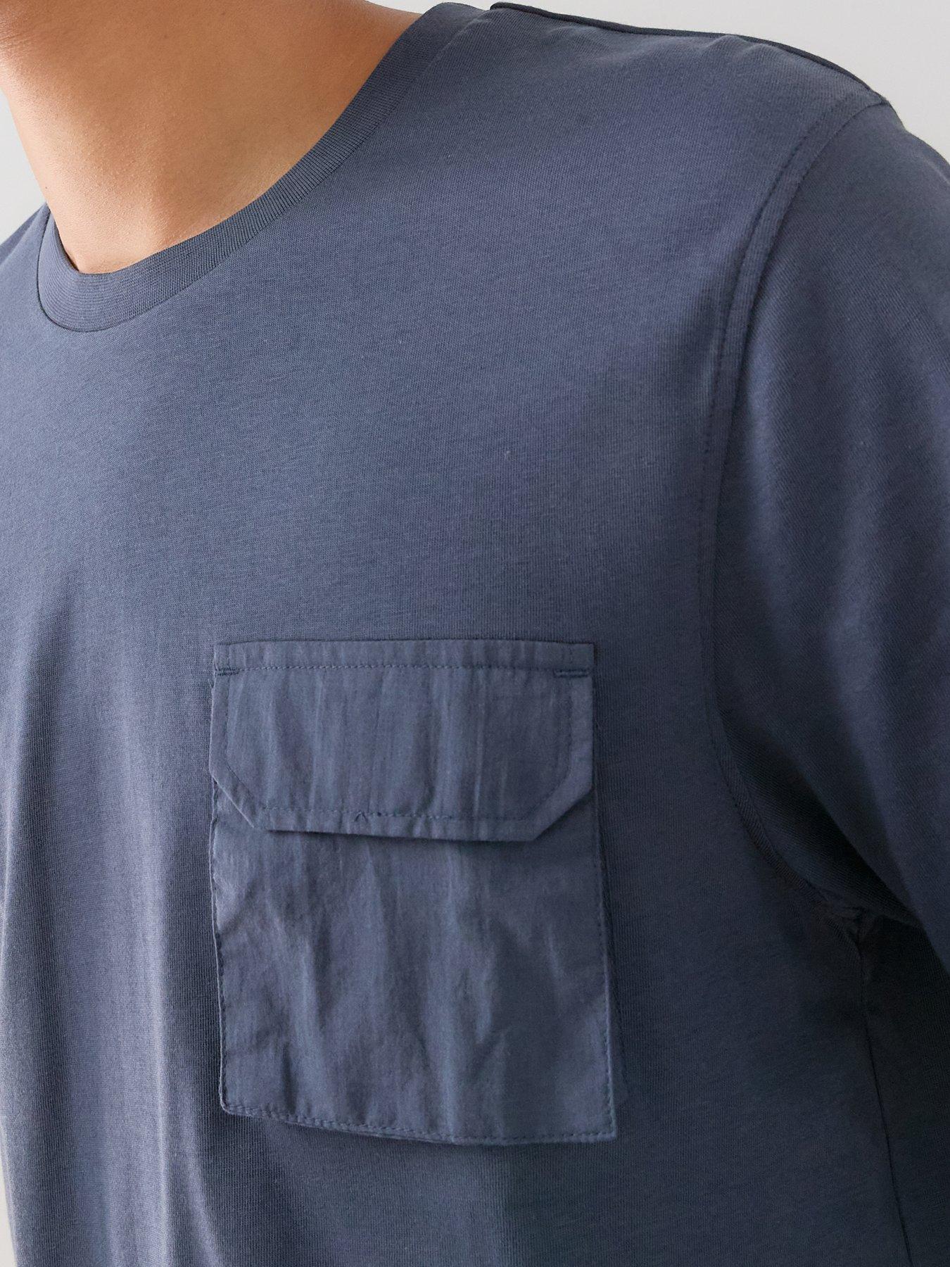 Image 4 of 7 of The Very Collection Front Pocket Tech T-Shirt - Navy