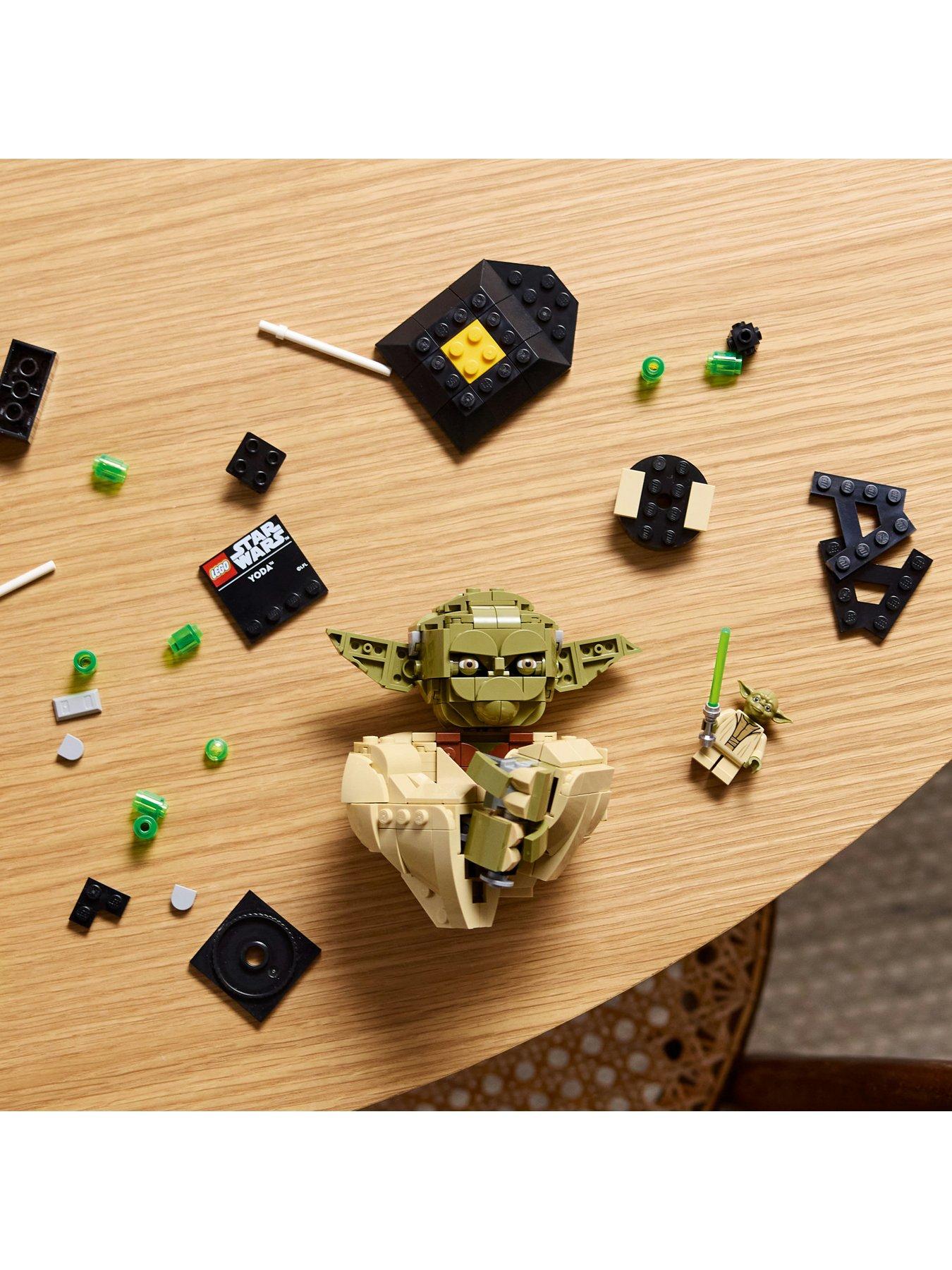 Image 5 of 8 of LEGO Star Wars YODA MINI BUST