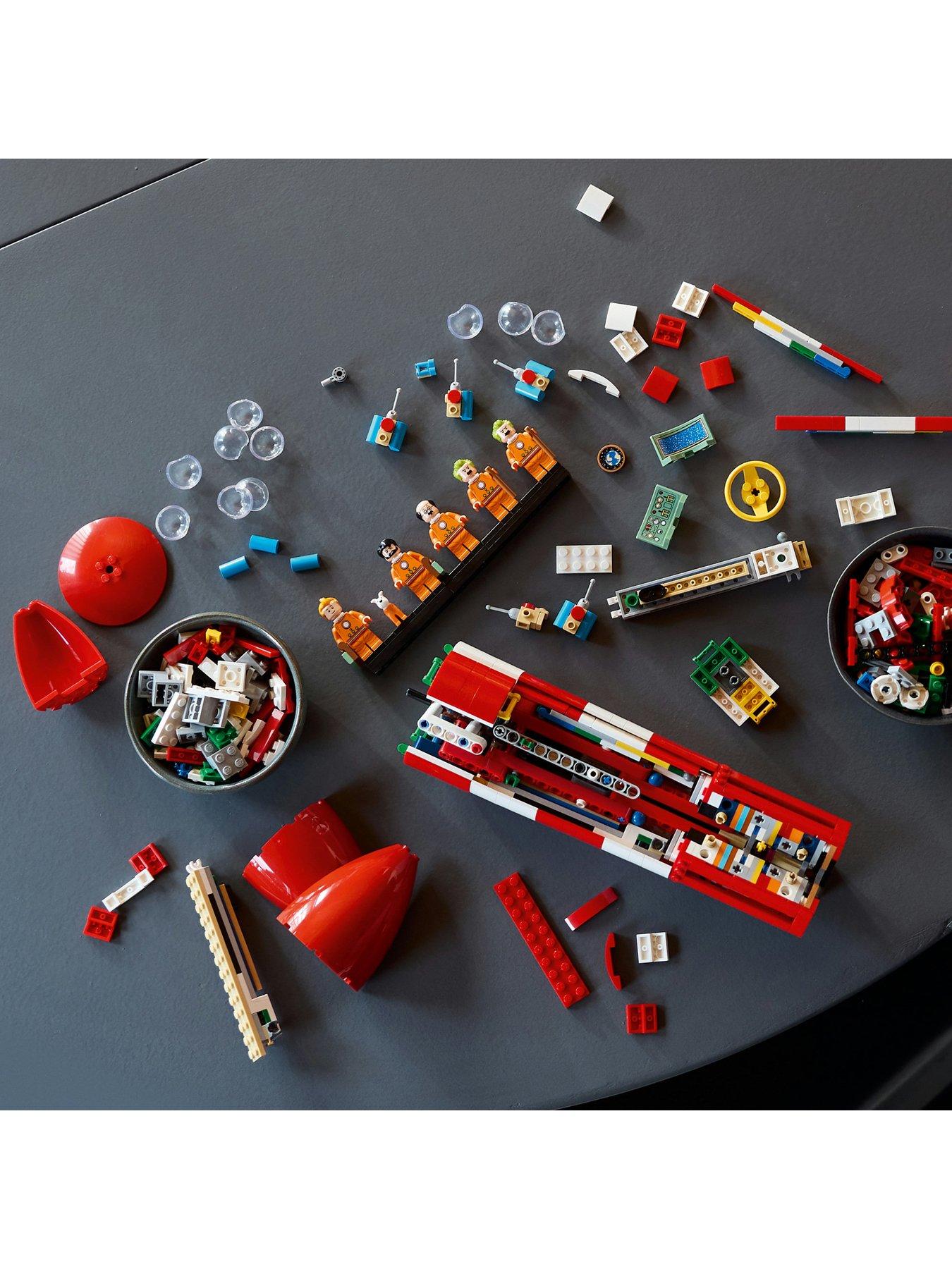 lego-ideas-tintinreg-moon-rocket-building-kit-21367detail