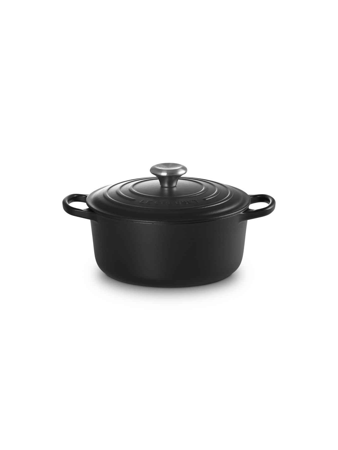 Le Creuset Le Creuset Signature Cast Iron Round Casserole 24cm Volcanic
