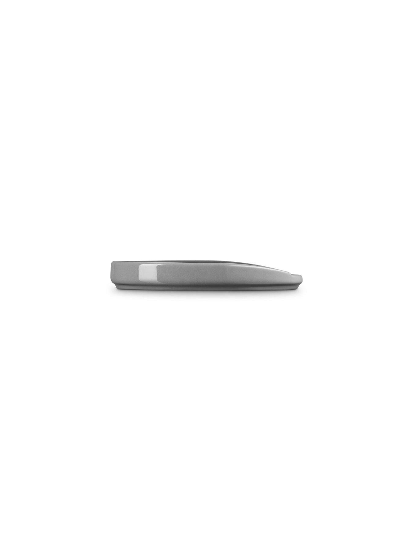 le-creuset-le-creuset-stoneware-oval-spoon-rest-flintoutfit