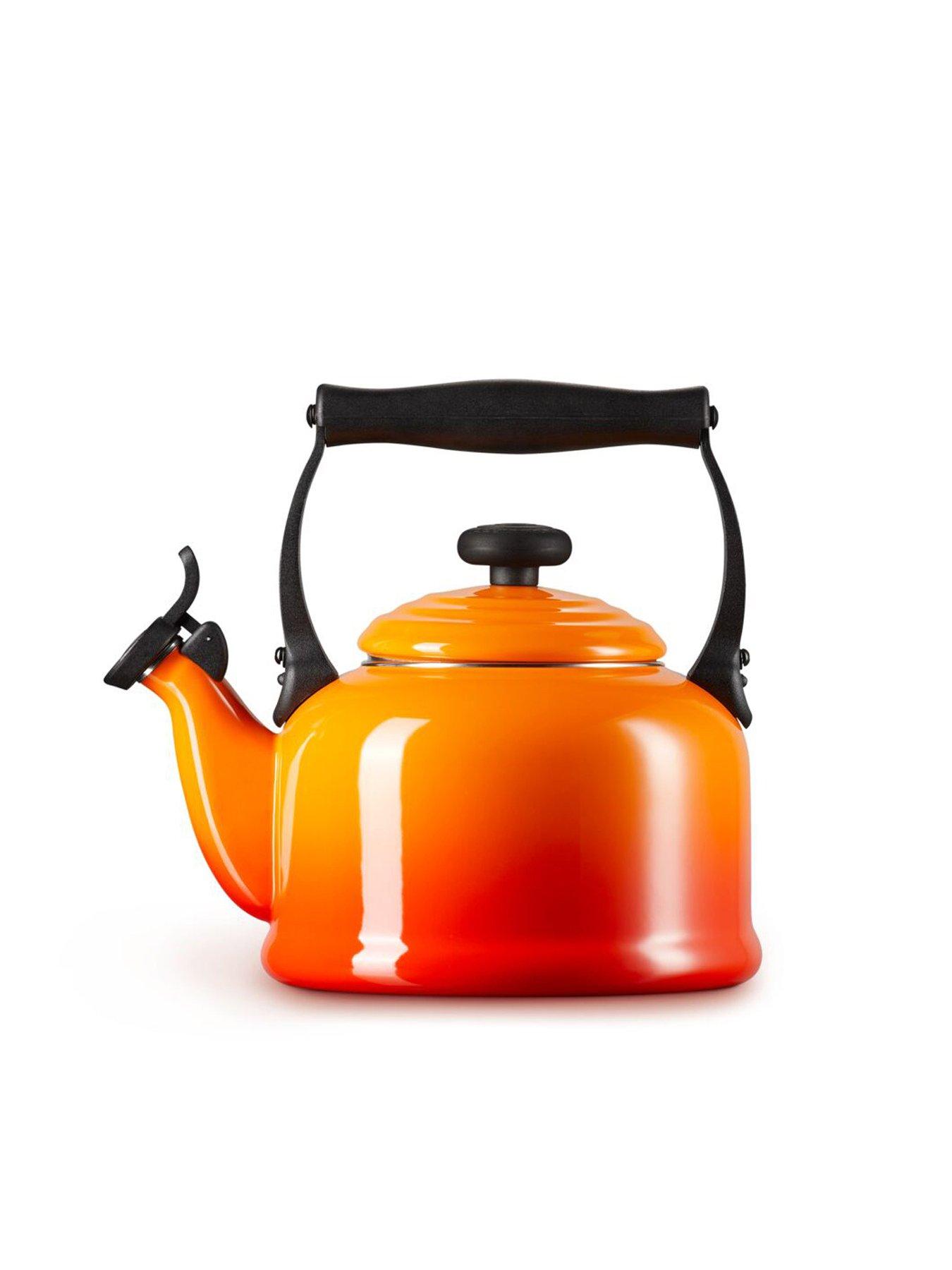 Le Creuset Le Creuset Traditional Kettle 2.1L Black