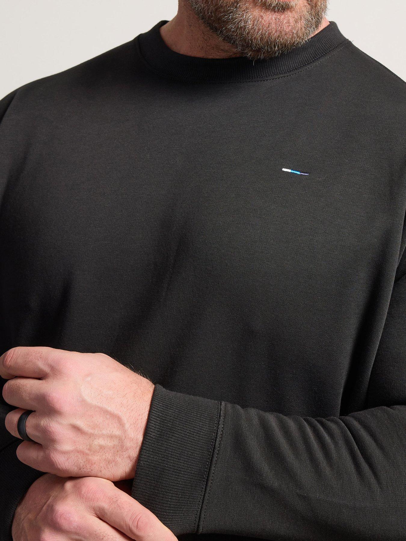 badrhino-logo-crew-sweatshirt-blackoutfit