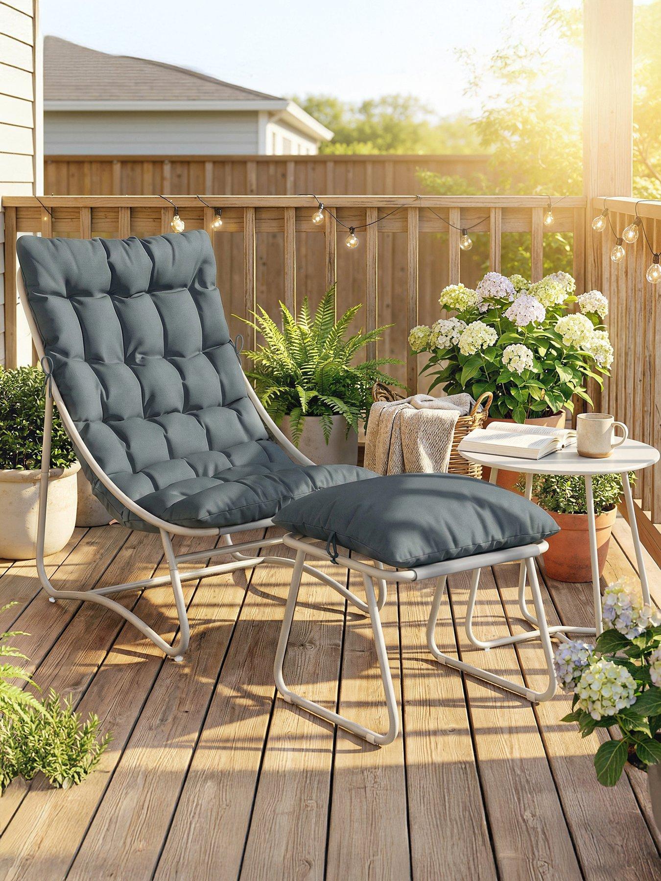 outsunny-outdoor-chair-with-footstool-cushions-and-tablefront