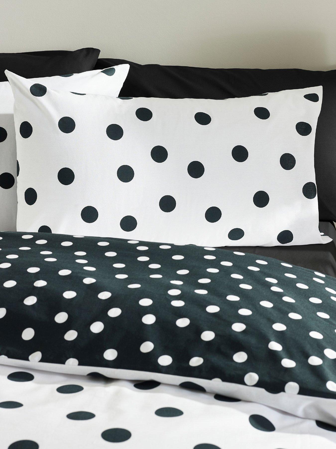 catherine-lansfield-polka-dot-duvet-set-black-whitedetail