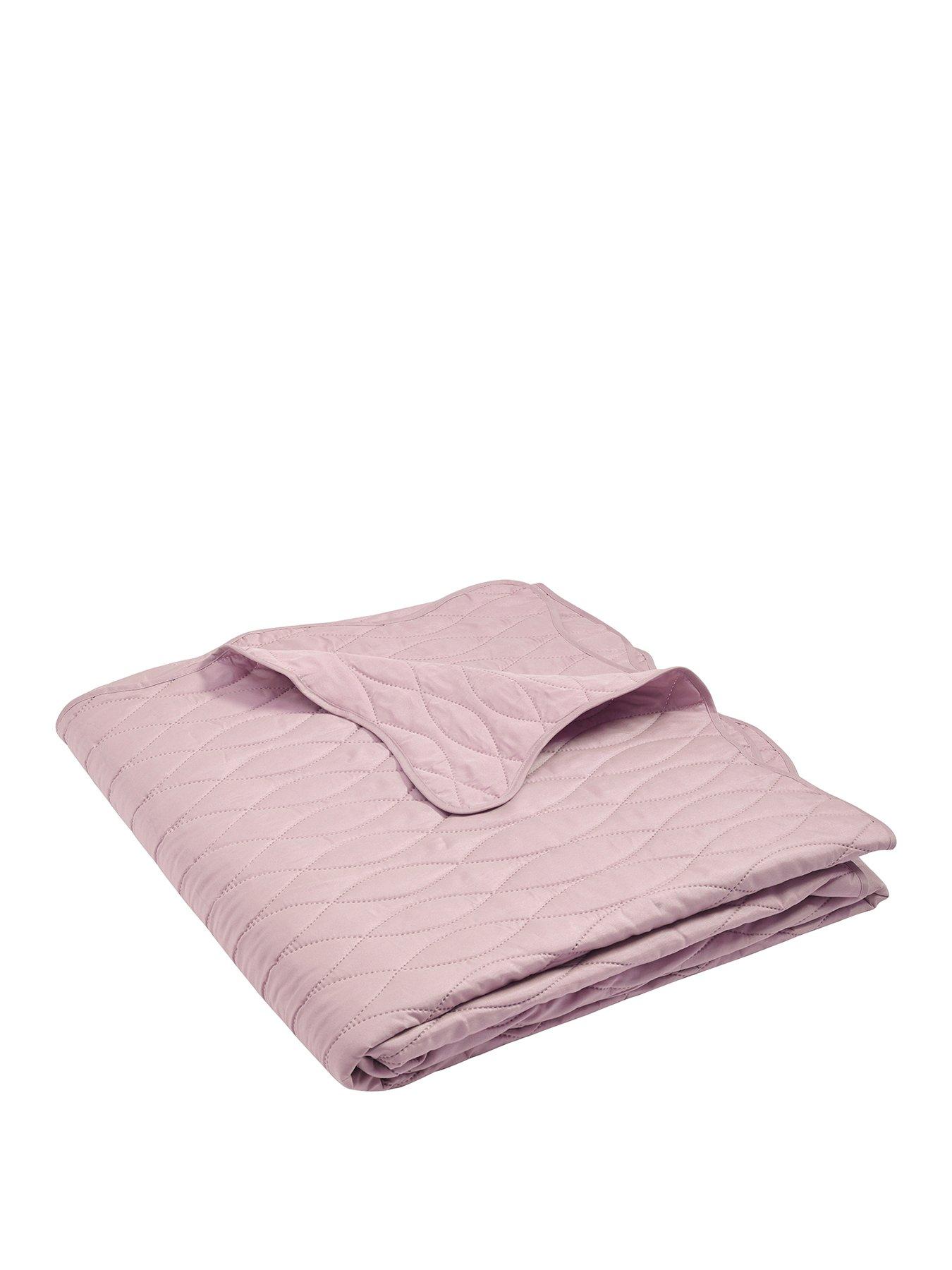 Image 2 of 3 of Catherine Lansfield Scallop Waves Bedspread 240X260 Pink