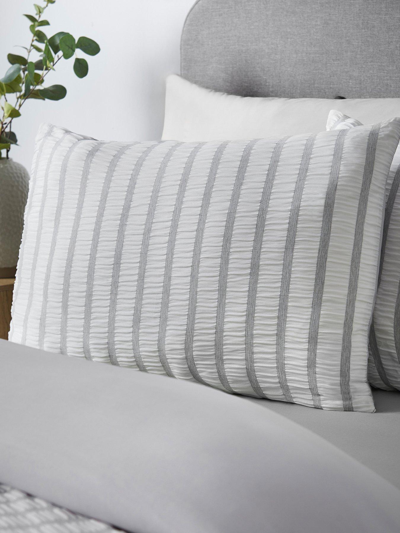 catherine-lansfield-so-soft-seersucker-stripe-duvet-set-greyback
