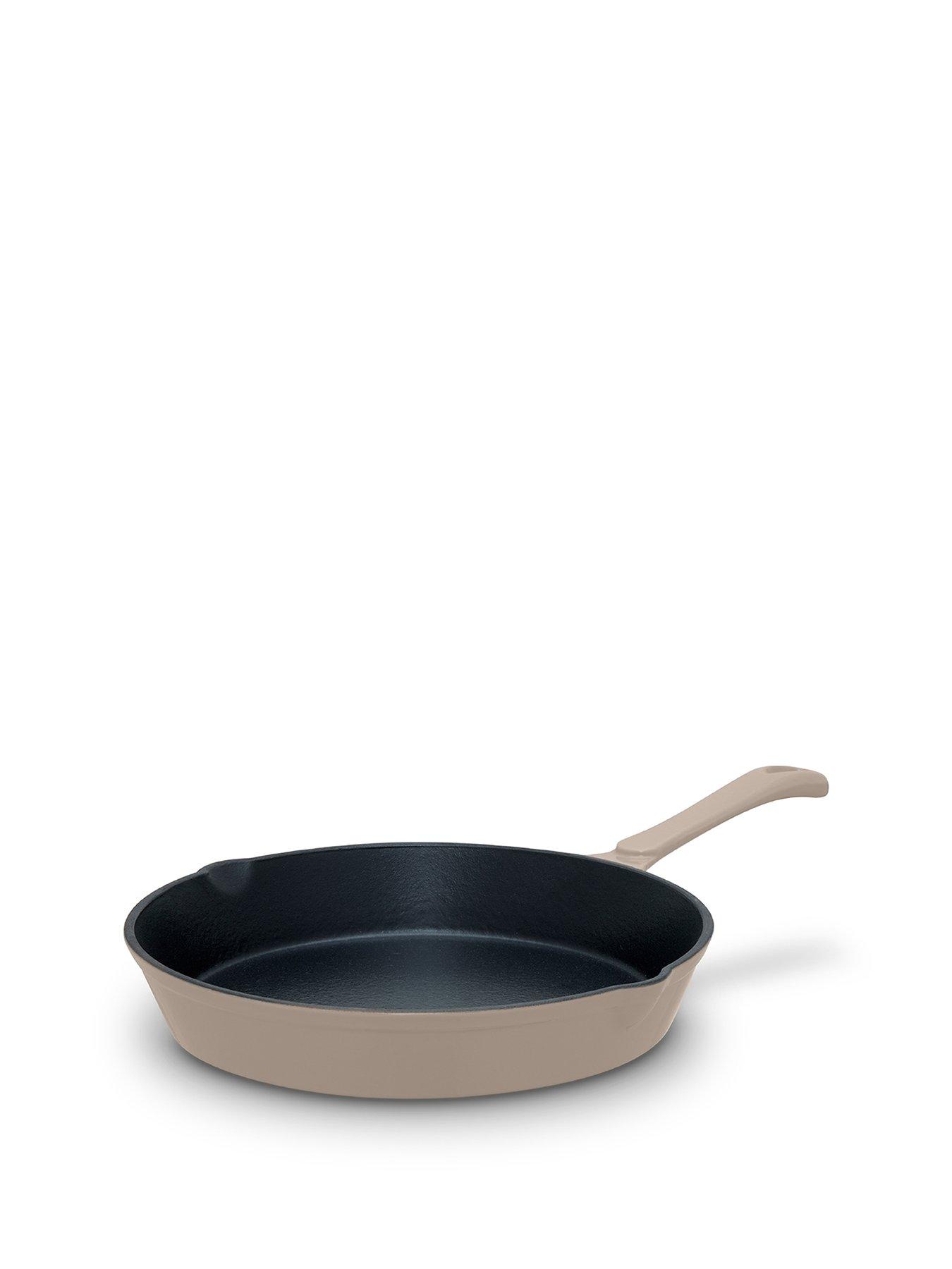 Barbary & Oak Nattura 26cm Cast Iron Round Pan With Dual Side Spouts, Cashmere