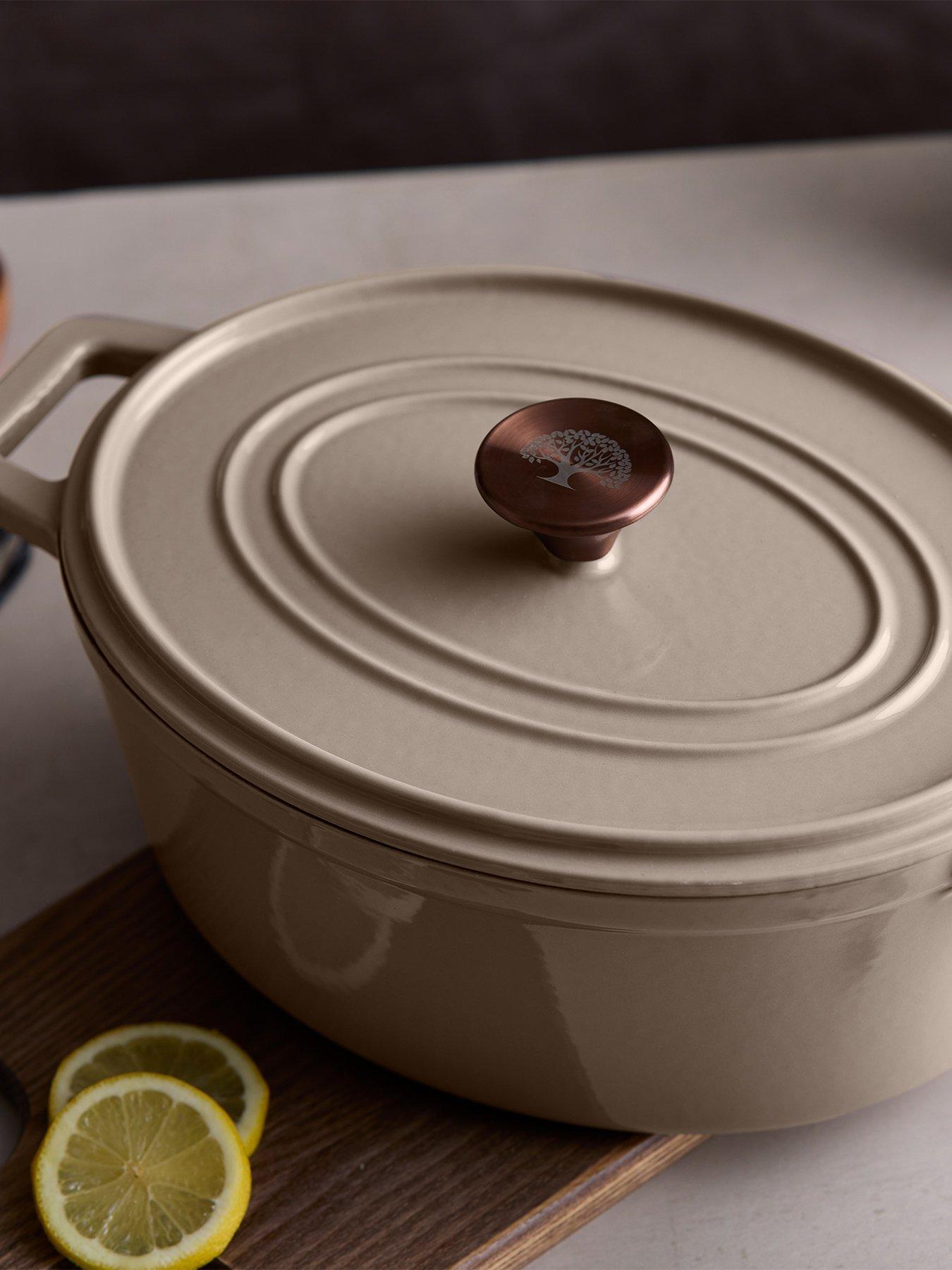barbary-oak-nattura-29cm-oval-cast-iron-casserole-pot-with-lid-cashmere