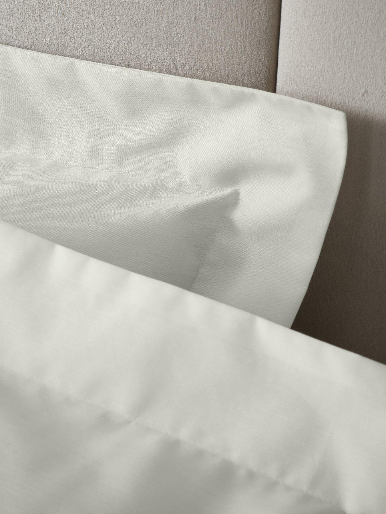 Image 3 of 4 of Bianca Bianca 180 Thread Count Egyptian Cotton Oxford Pillowcase Cream