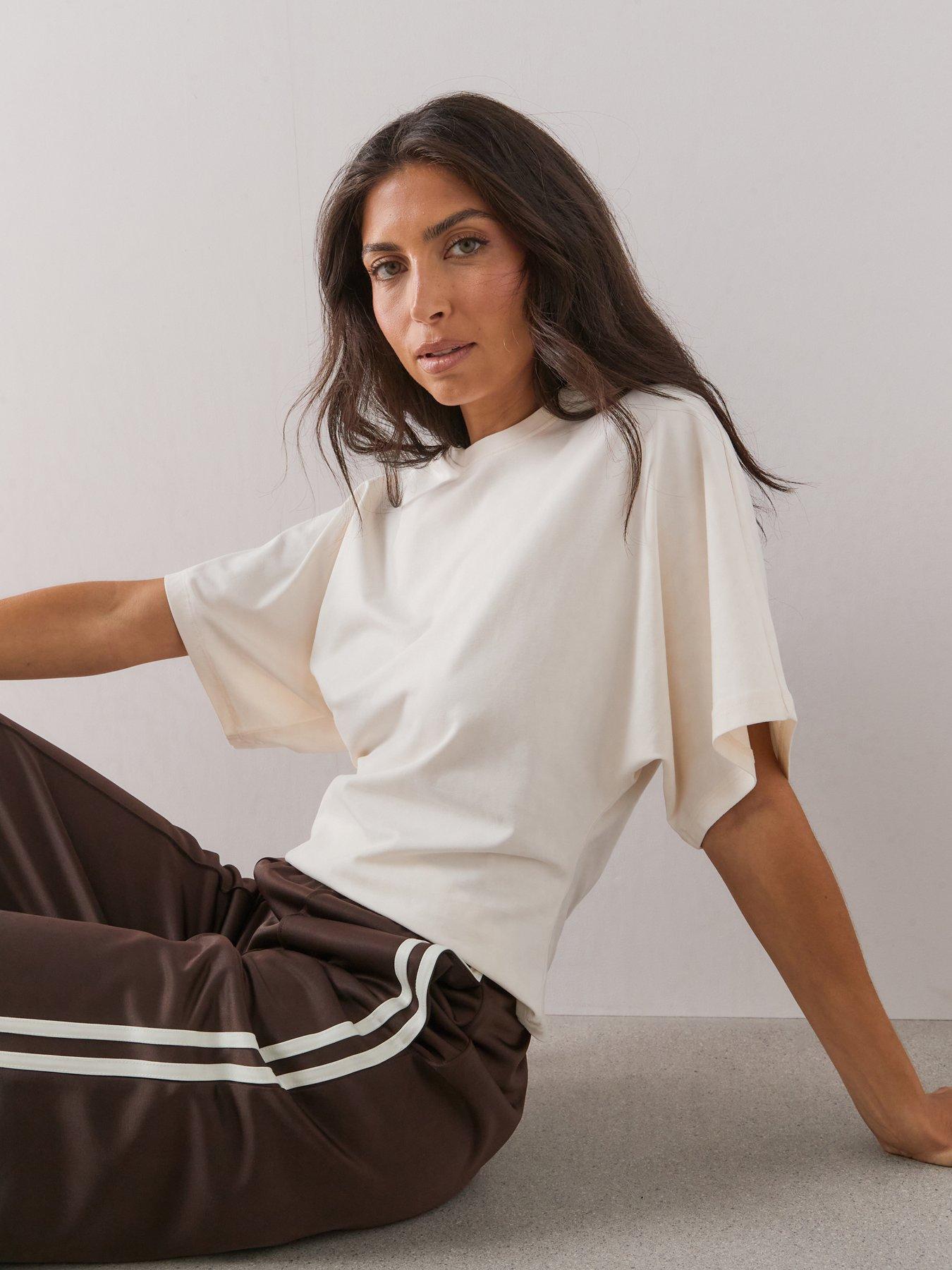 Image 4 of 7 of The Very Collection Batwing Boxy Tee - Cream