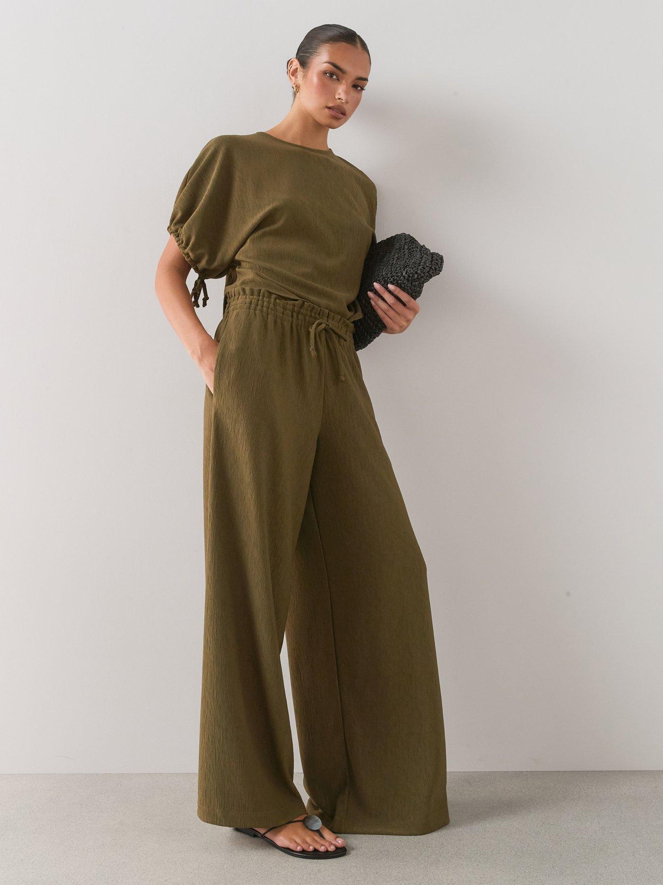Image 3 of 7 of The Very Collection Textured Wide Leg Trouser Co-ord - Khaki