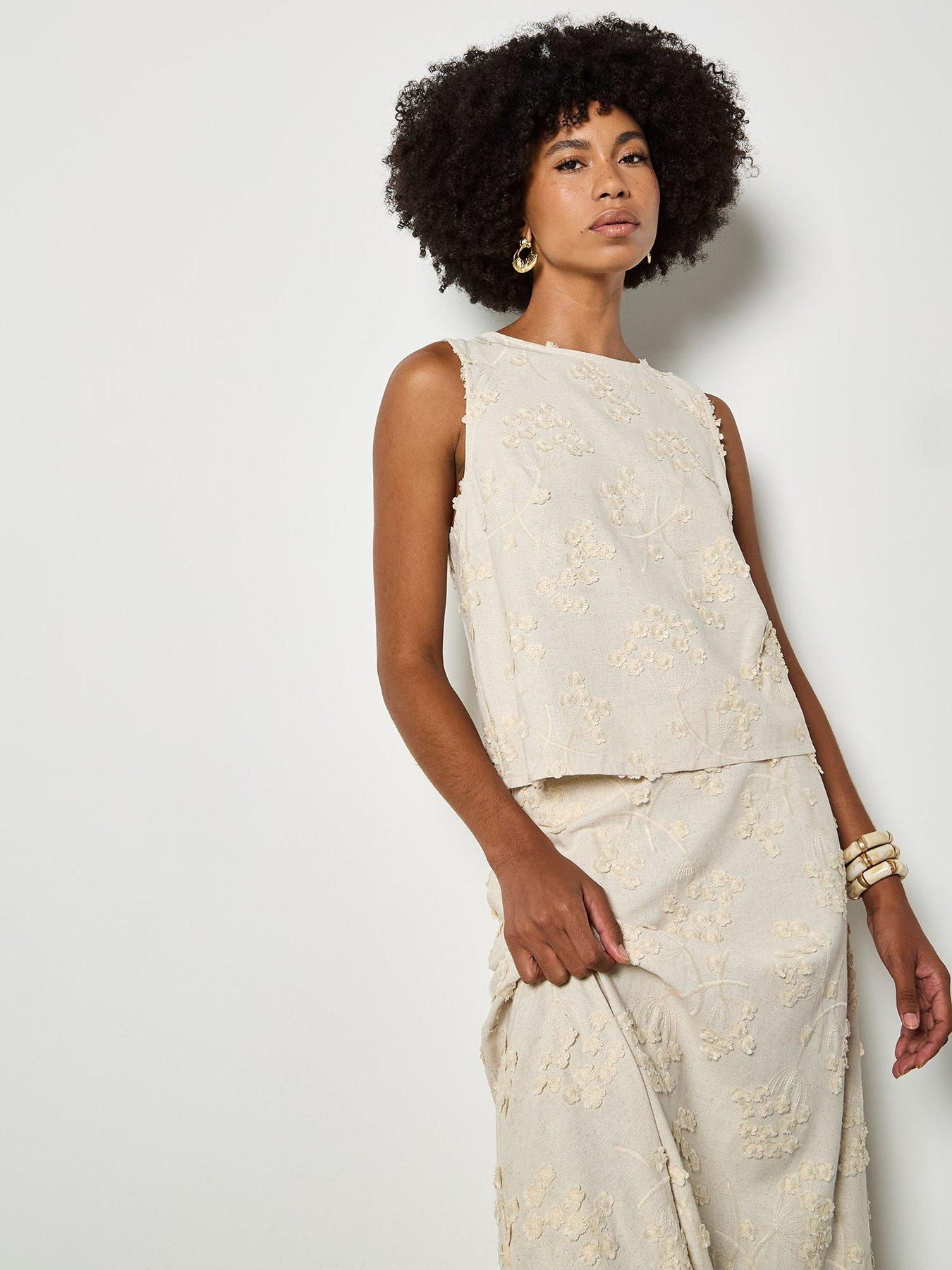 Apricot Apricot Dandellion Embroidered Linen Top