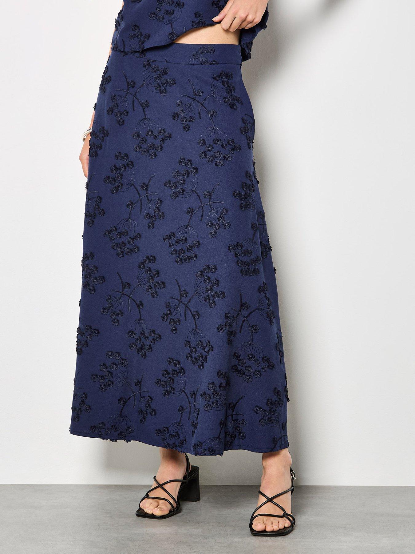 Apricot Apricot Dandellion Embroidered Skirt