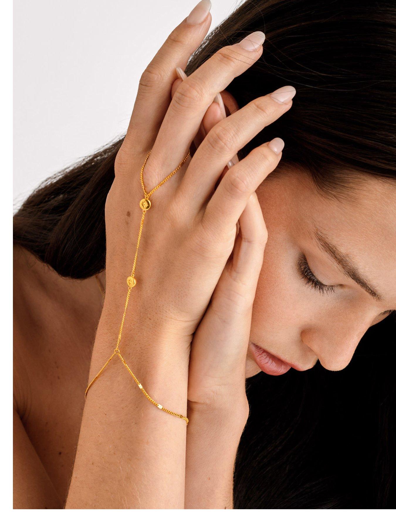 katie-loxton-aphira-hand-chain-gold-coated-18cm-85cm-85cm-3cm