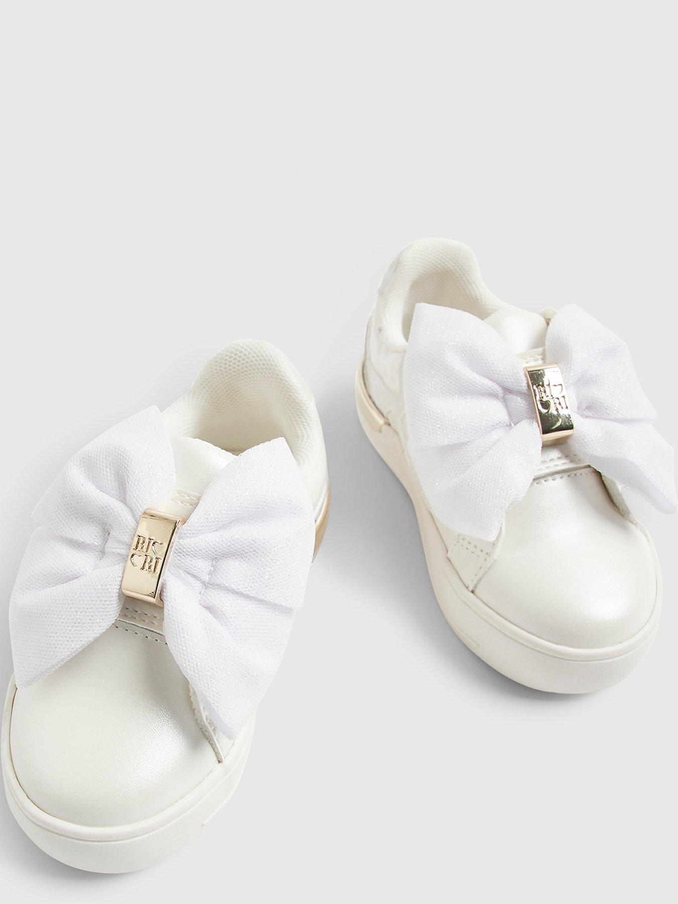 river-island-mini-girls-monogram-velcro-bow-trainers-whiteoutfit