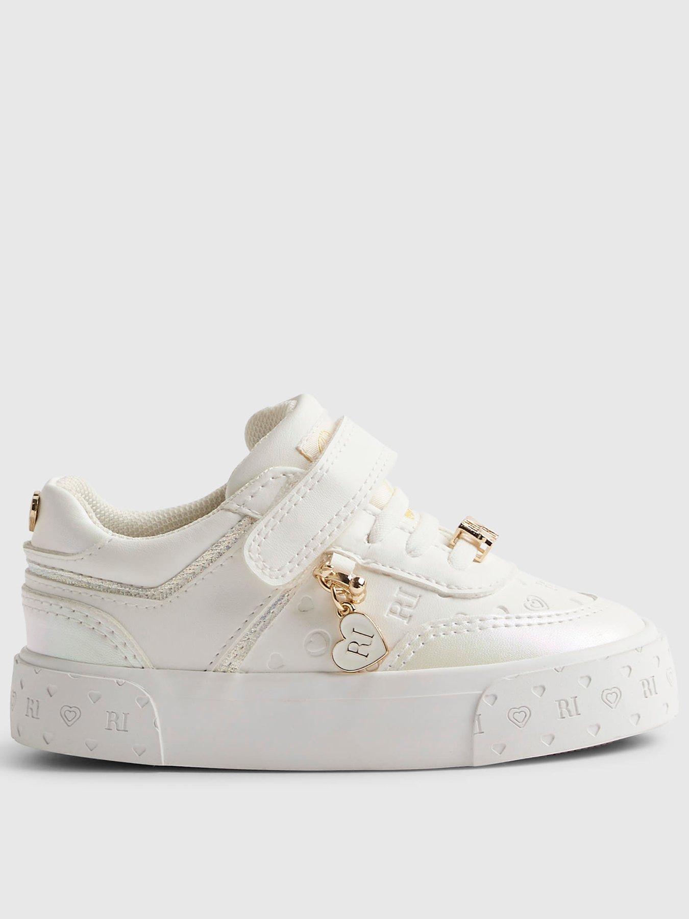 river-island-mini-girls-charm-monogram-trainers-whitefront