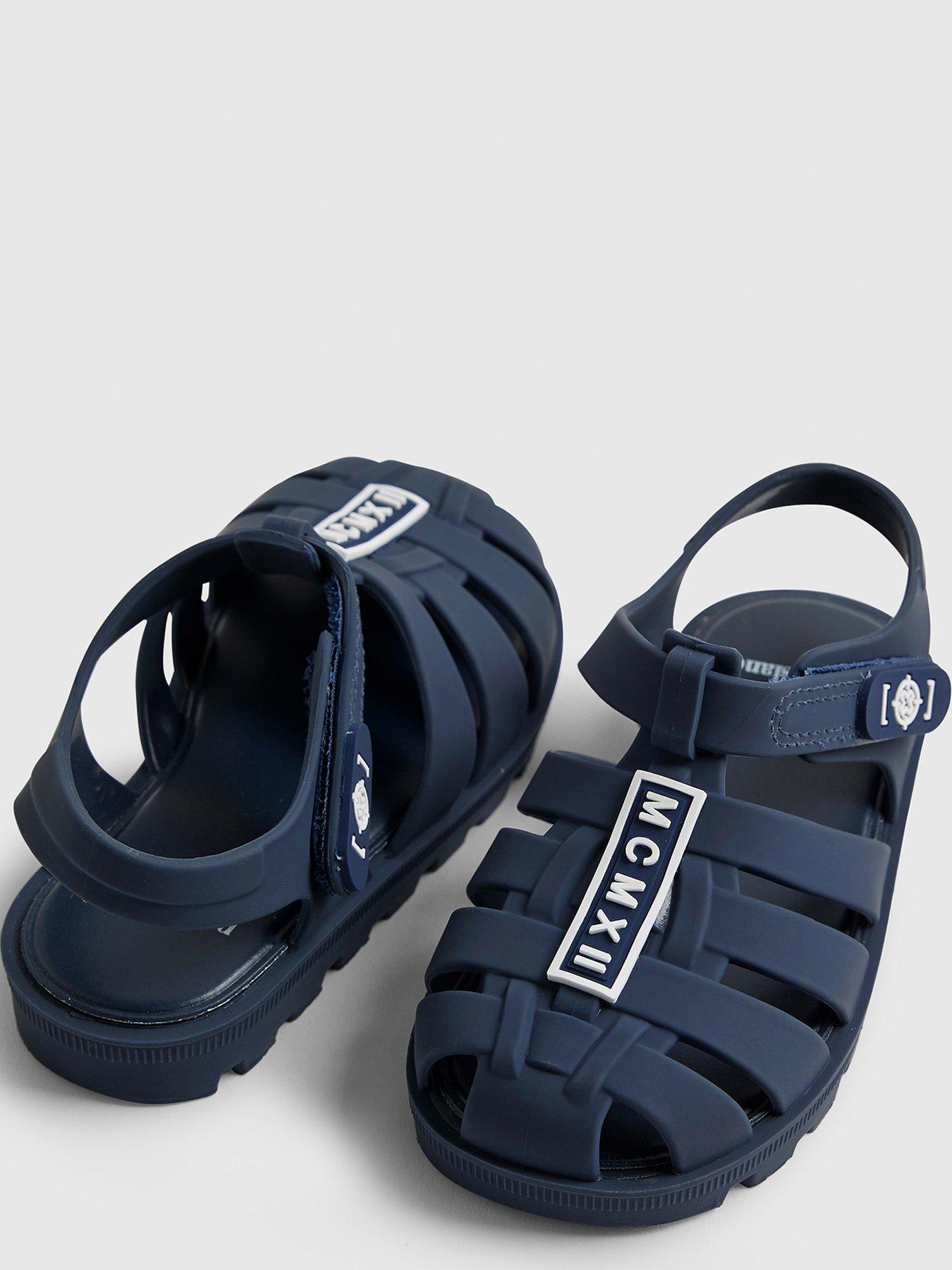 river-island-mini-boys-caged-jelly-sandals-navyoutfit