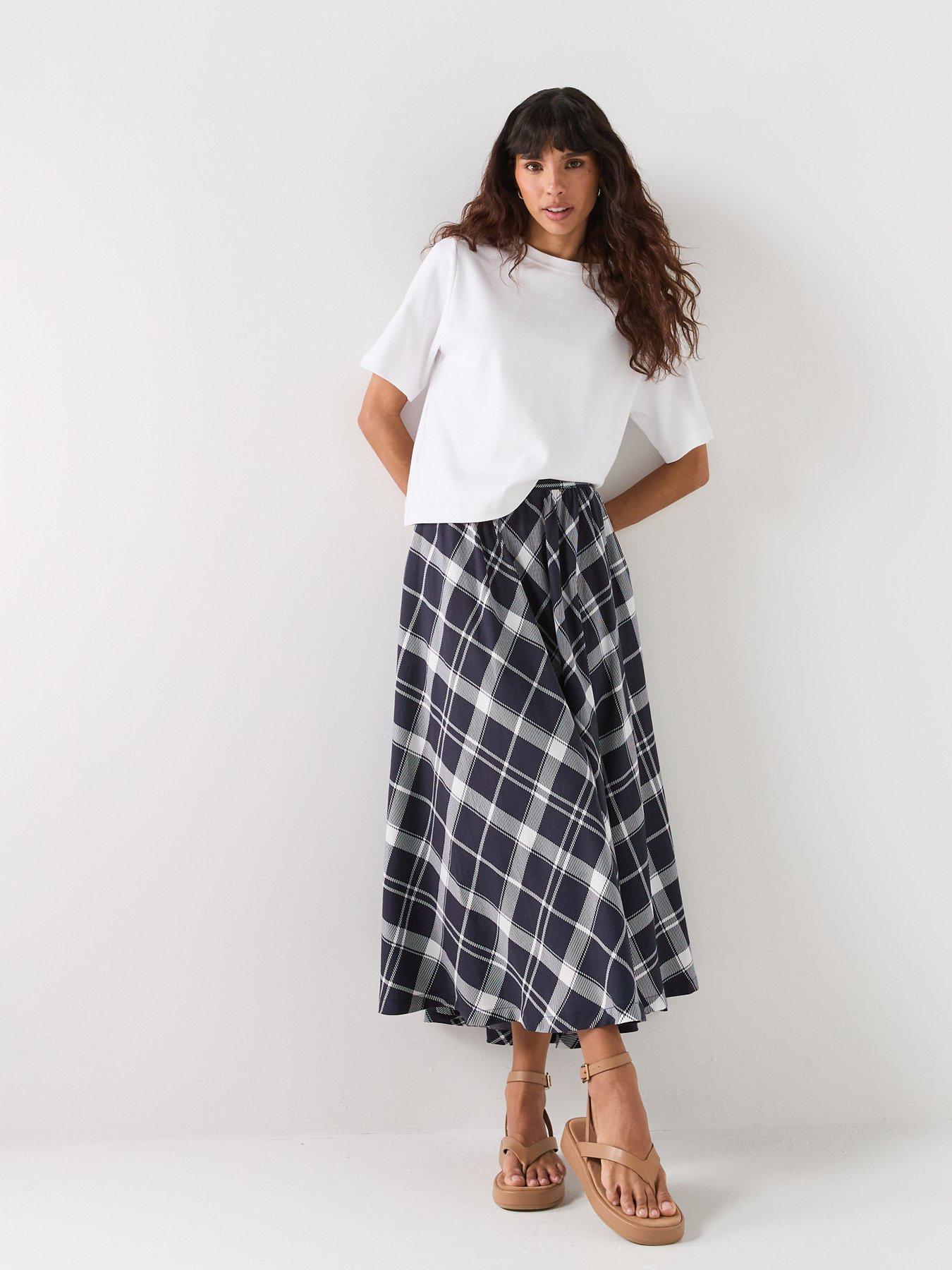 Image 1 of 6 of Barbour Baiton Midi Skirt - Navy