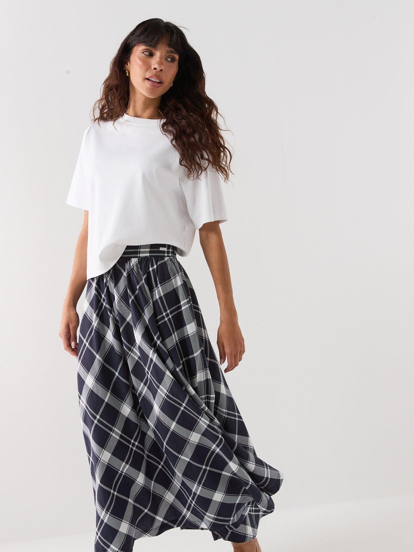 Image 3 of 6 of Barbour Baiton Midi Skirt - Navy