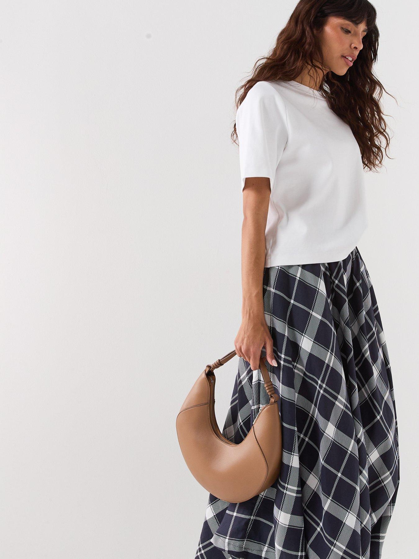 Image 4 of 6 of Barbour Baiton Midi Skirt - Navy