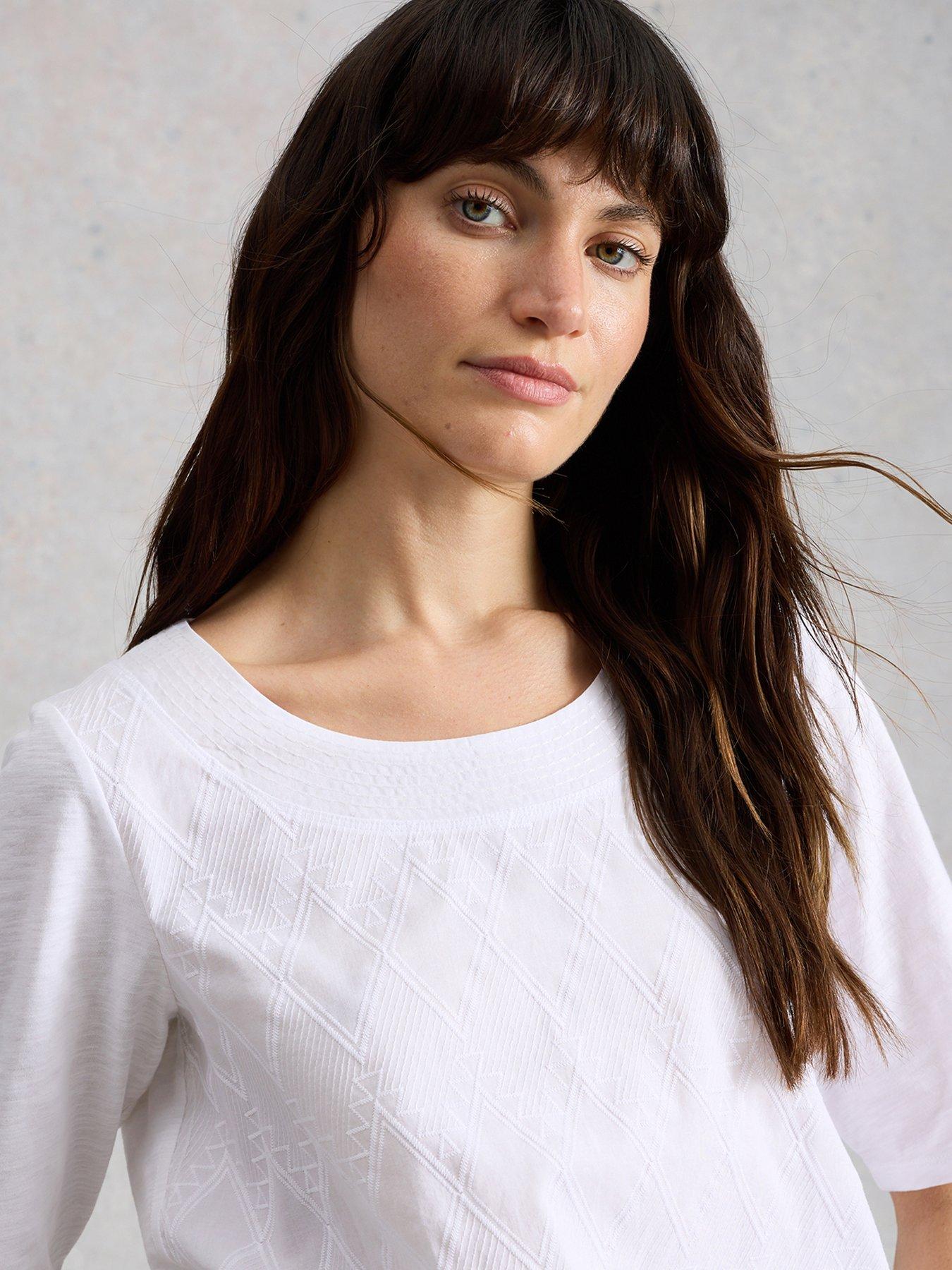 white-stuff-weaver-broderie-t-shirt-whiteoutfit