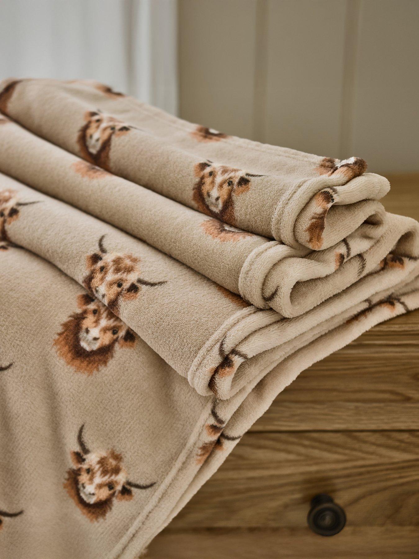 Deyongs Comforts Highland Cow Throw 130x170cm Mocha