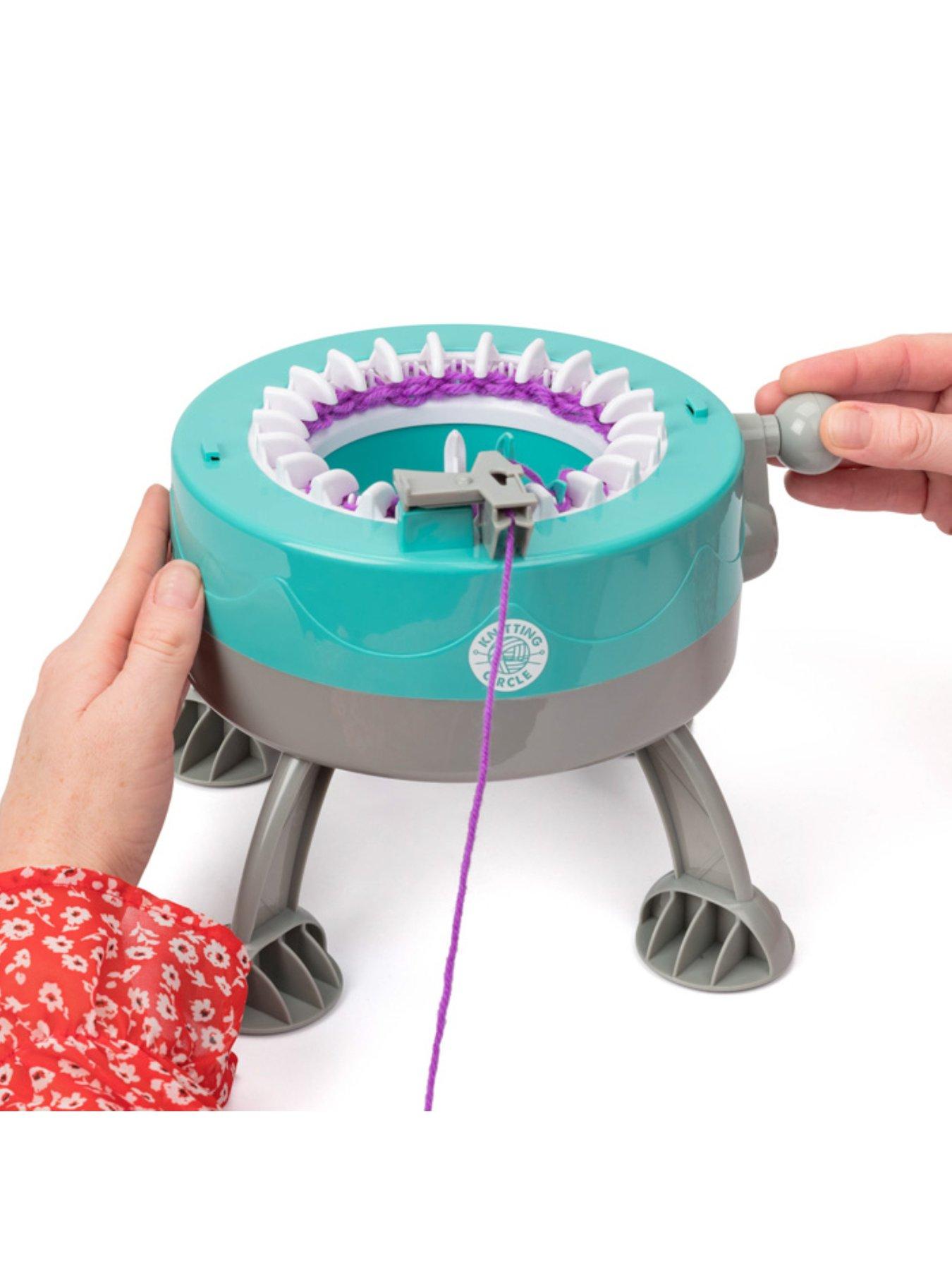knitting-circle-knitting-stationback