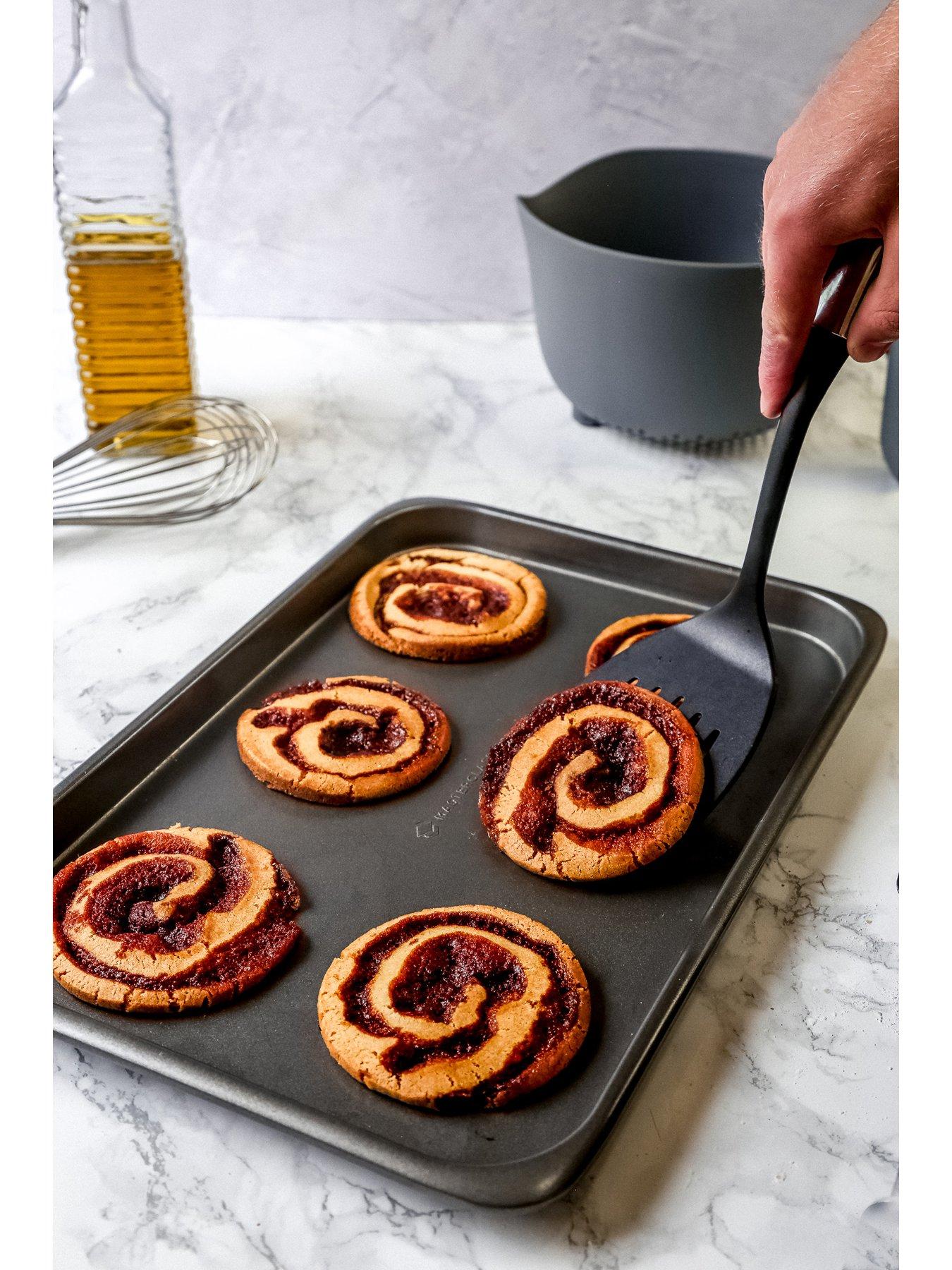 masterclass-non-stick-baking-tray-set-of-2back