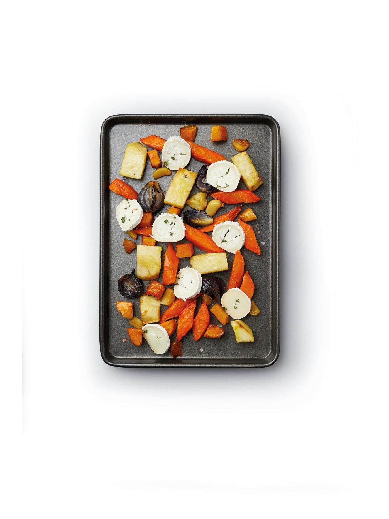 masterclass-non-stick-baking-tray-set-of-2detail