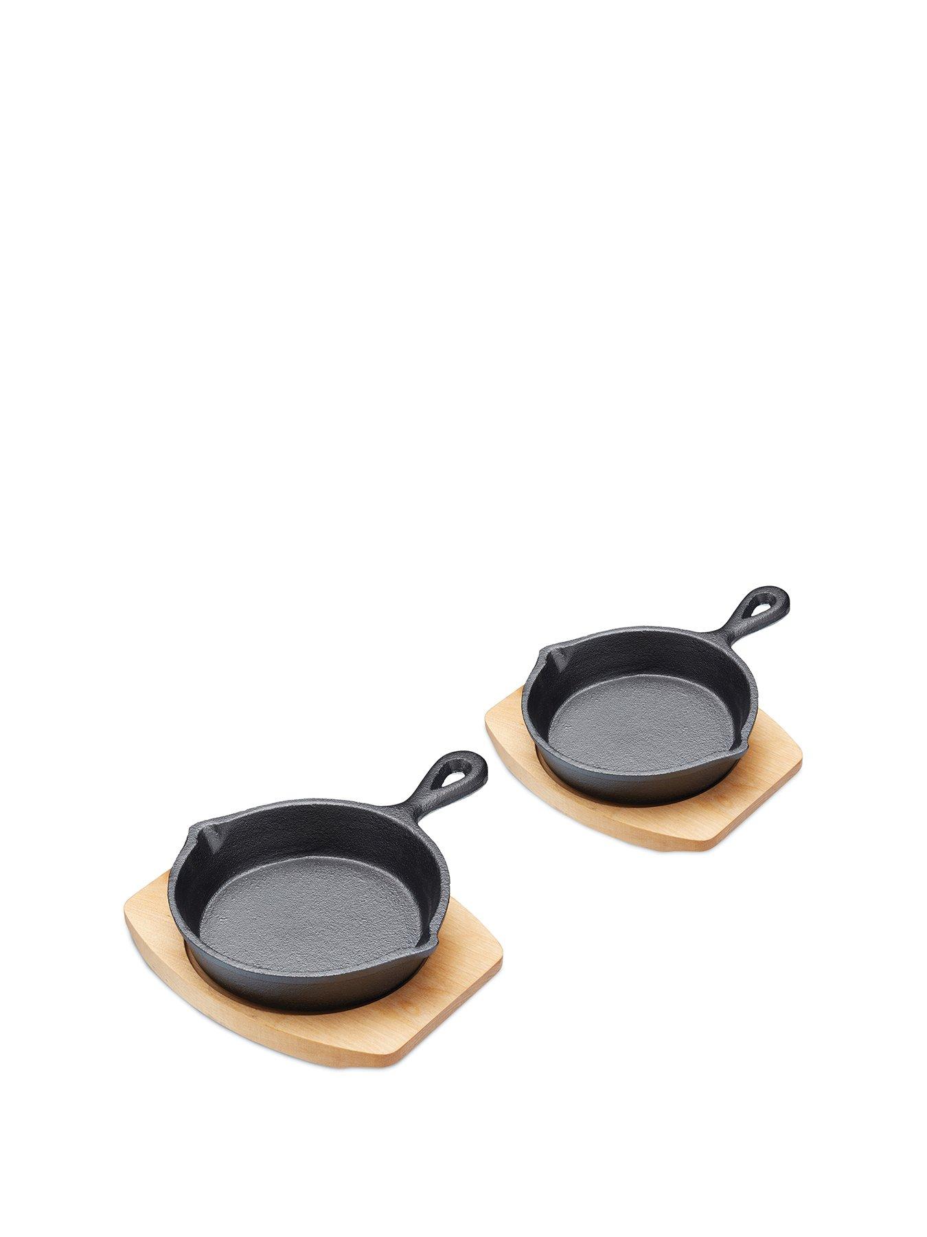 artesa-artesagrave-cast-iron-mini-frying-pan-20x15x2cm-gift-boxed-set-of-2