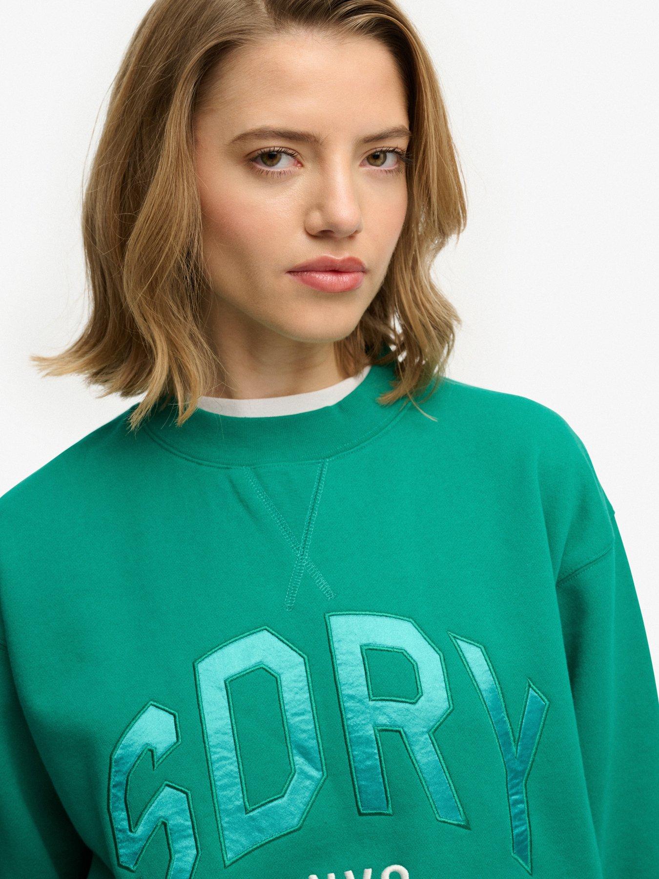 superdry-varsity-satin-applique-crew-greenoutfit