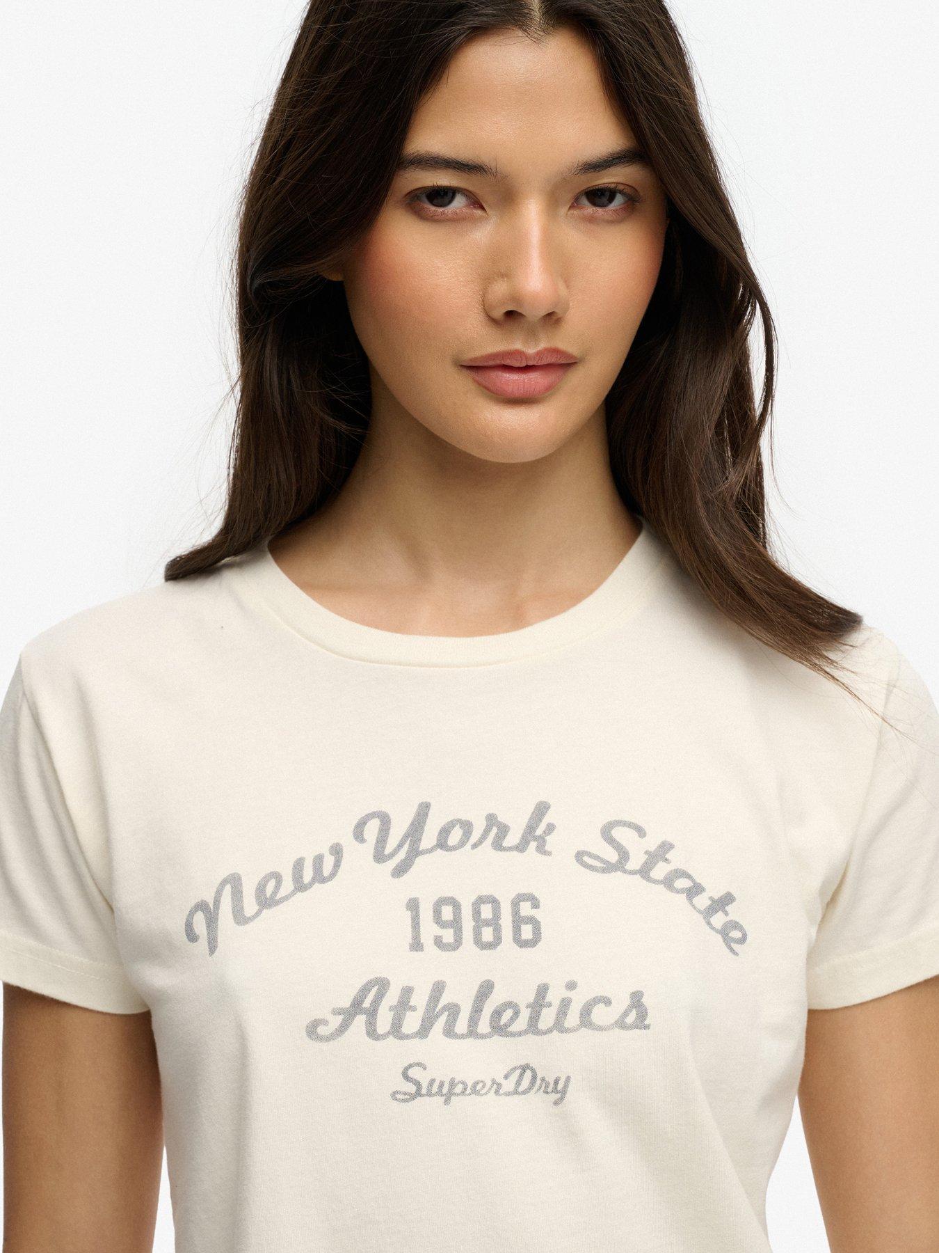 superdry-athletic-essentials-fitted-graphic-t-shirt-whiteoutfit